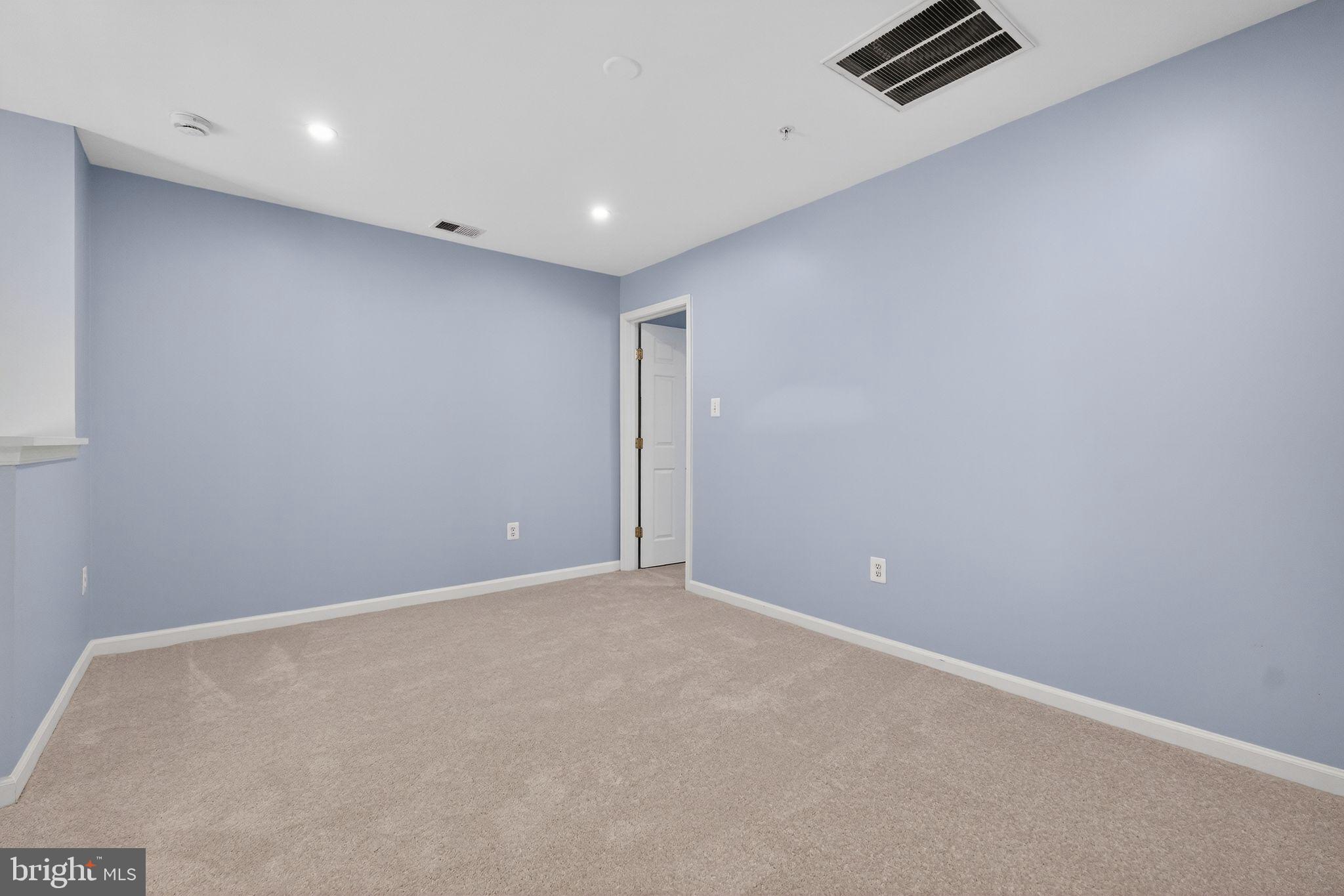 KING FARM IRVINGTON - Residential
