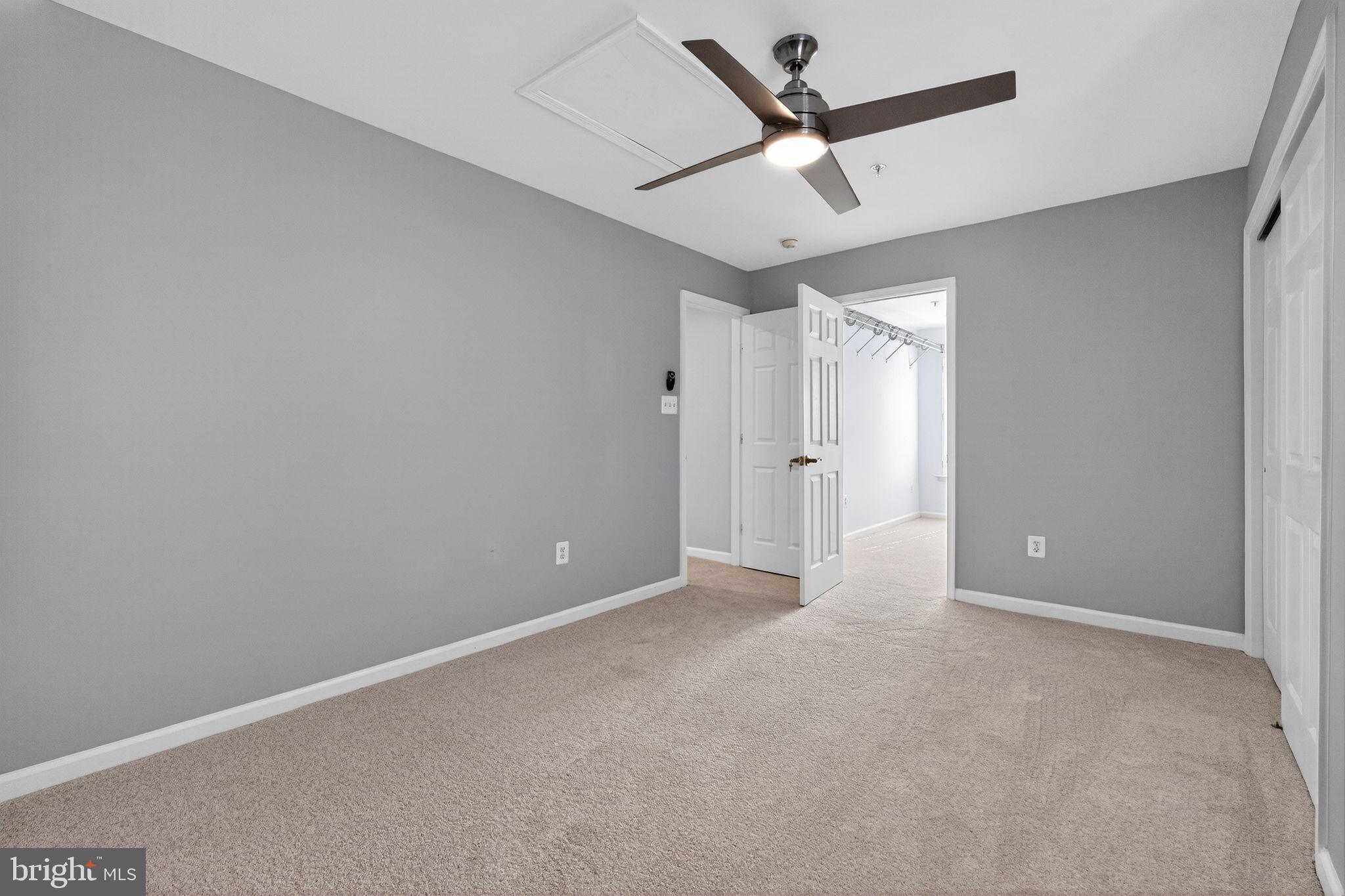 KING FARM IRVINGTON - Residential