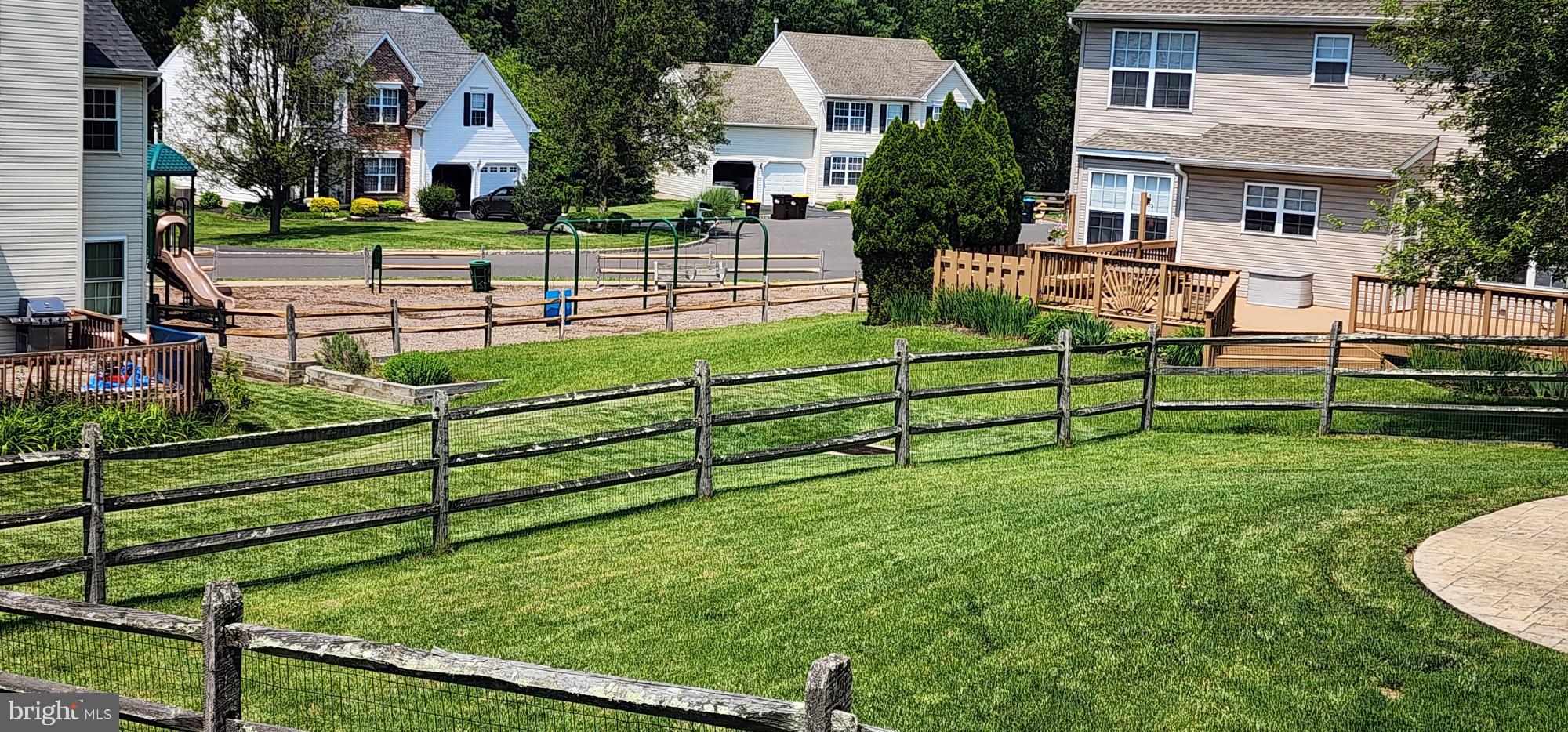 CREEKWOOD - Residential