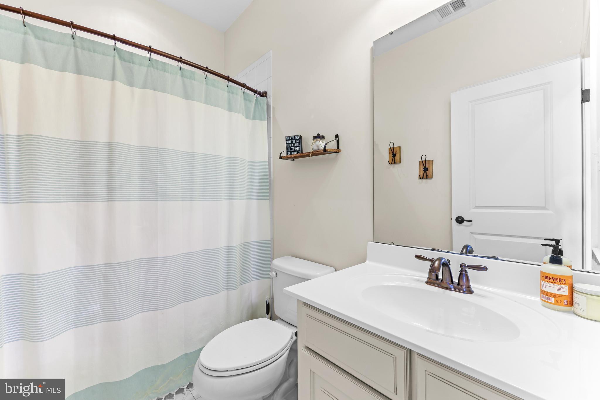 CREEKSIDE VILLAGE - Residential
