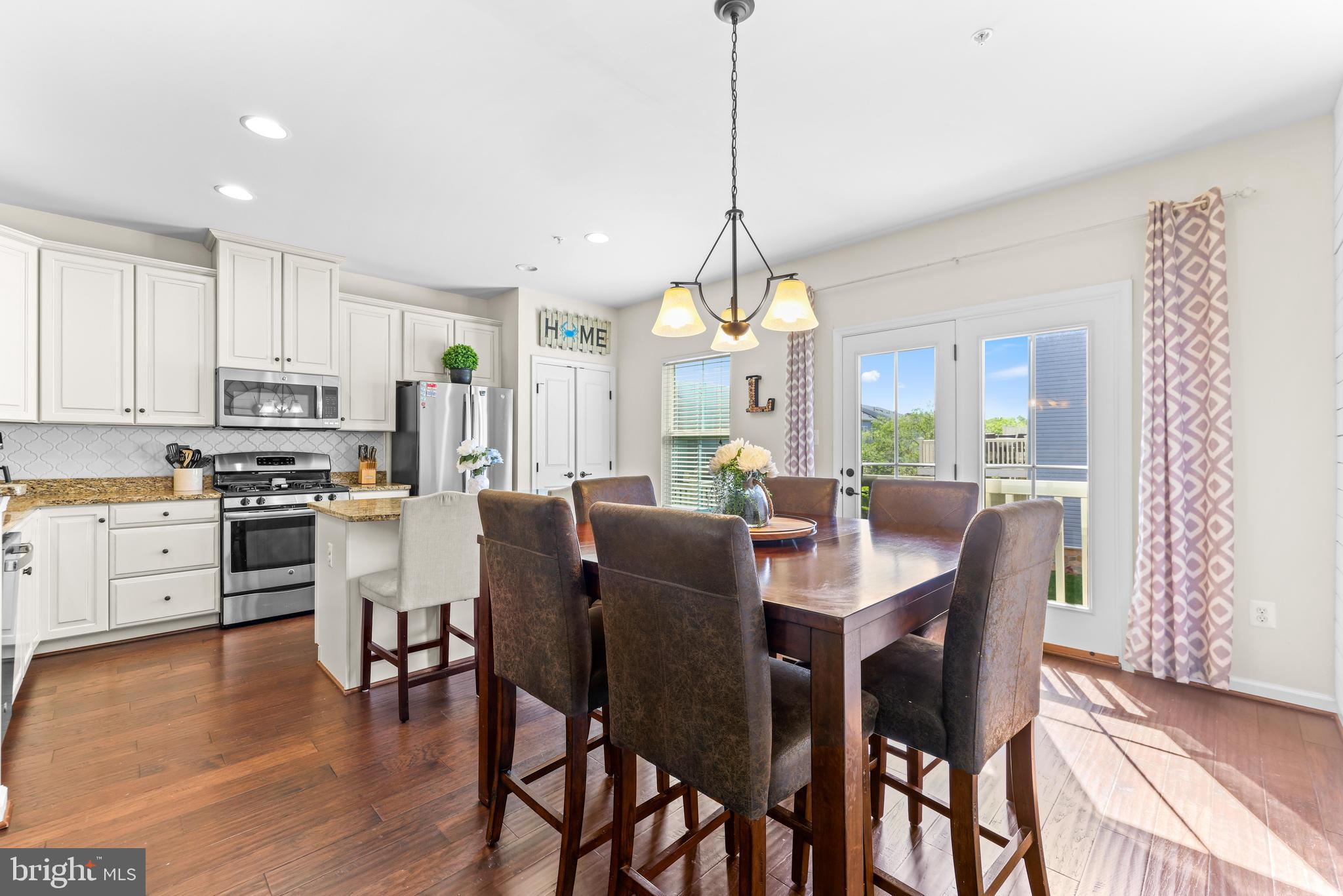 CREEKSIDE VILLAGE - Residential
