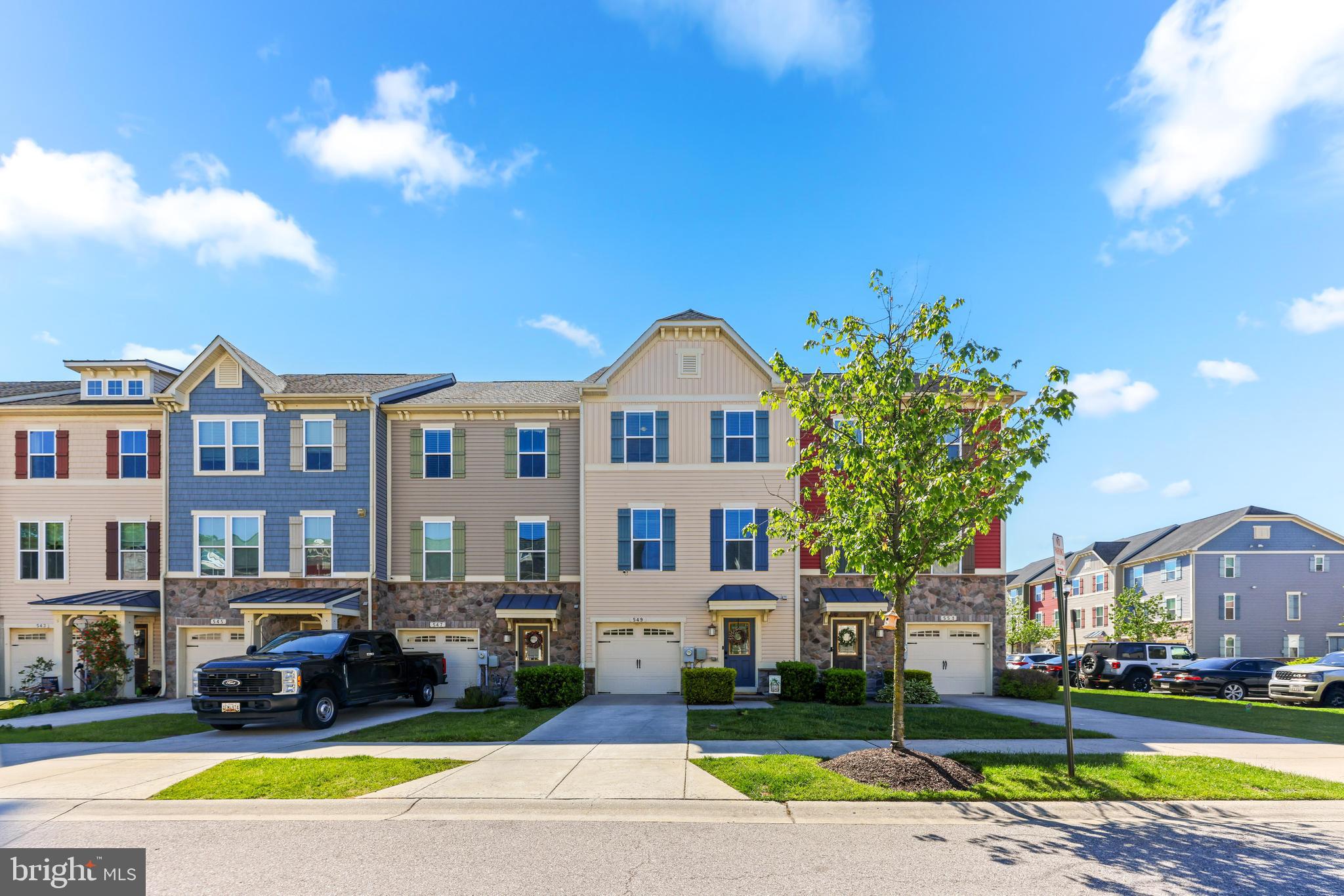 CREEKSIDE VILLAGE - Residential