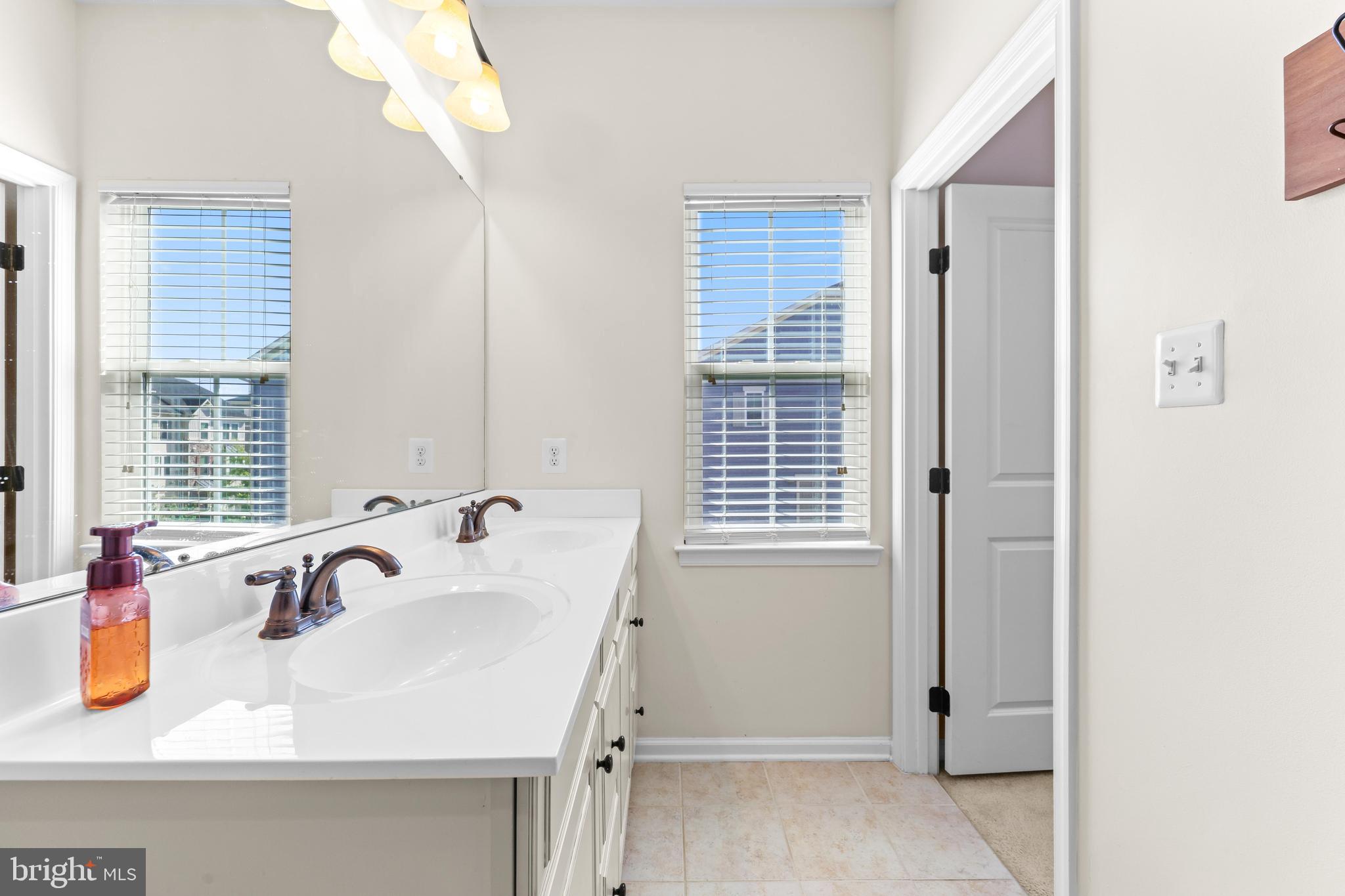 CREEKSIDE VILLAGE - Residential