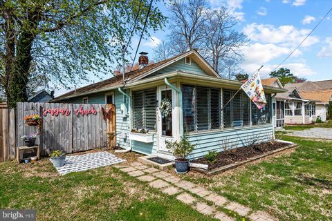 1109 BANCROFT AVENUE COLONIAL BEACH VA 22443