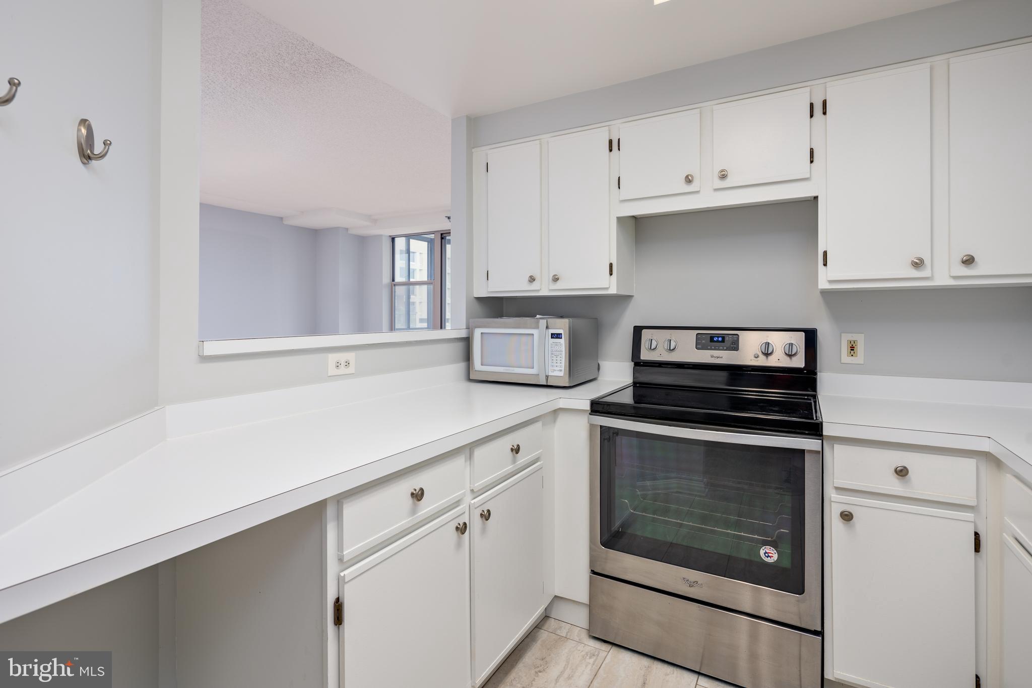 24 COURTHOUSE SQUARE 510
