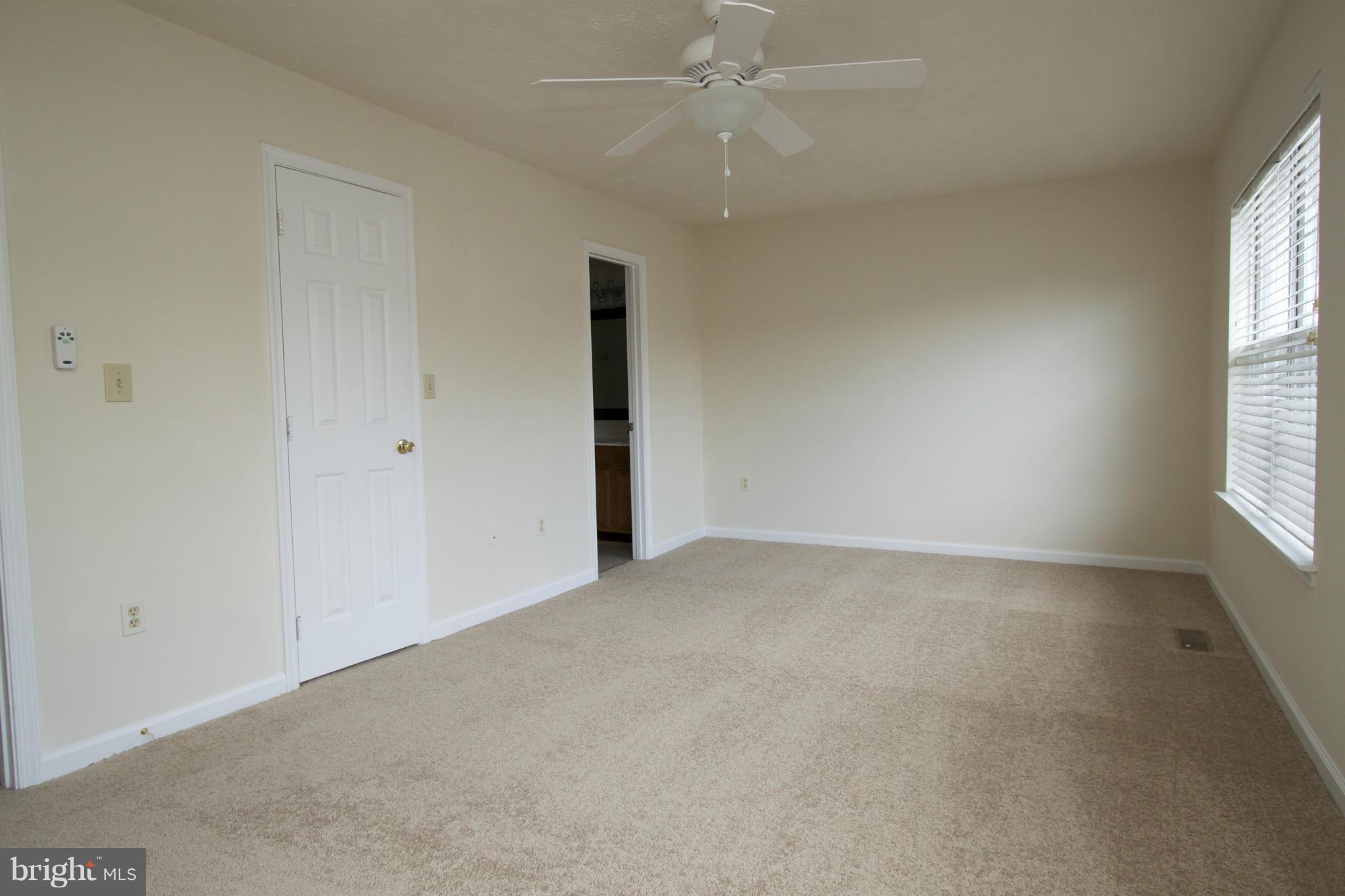 THE TOWNES OF PARK RIDGE - Residential