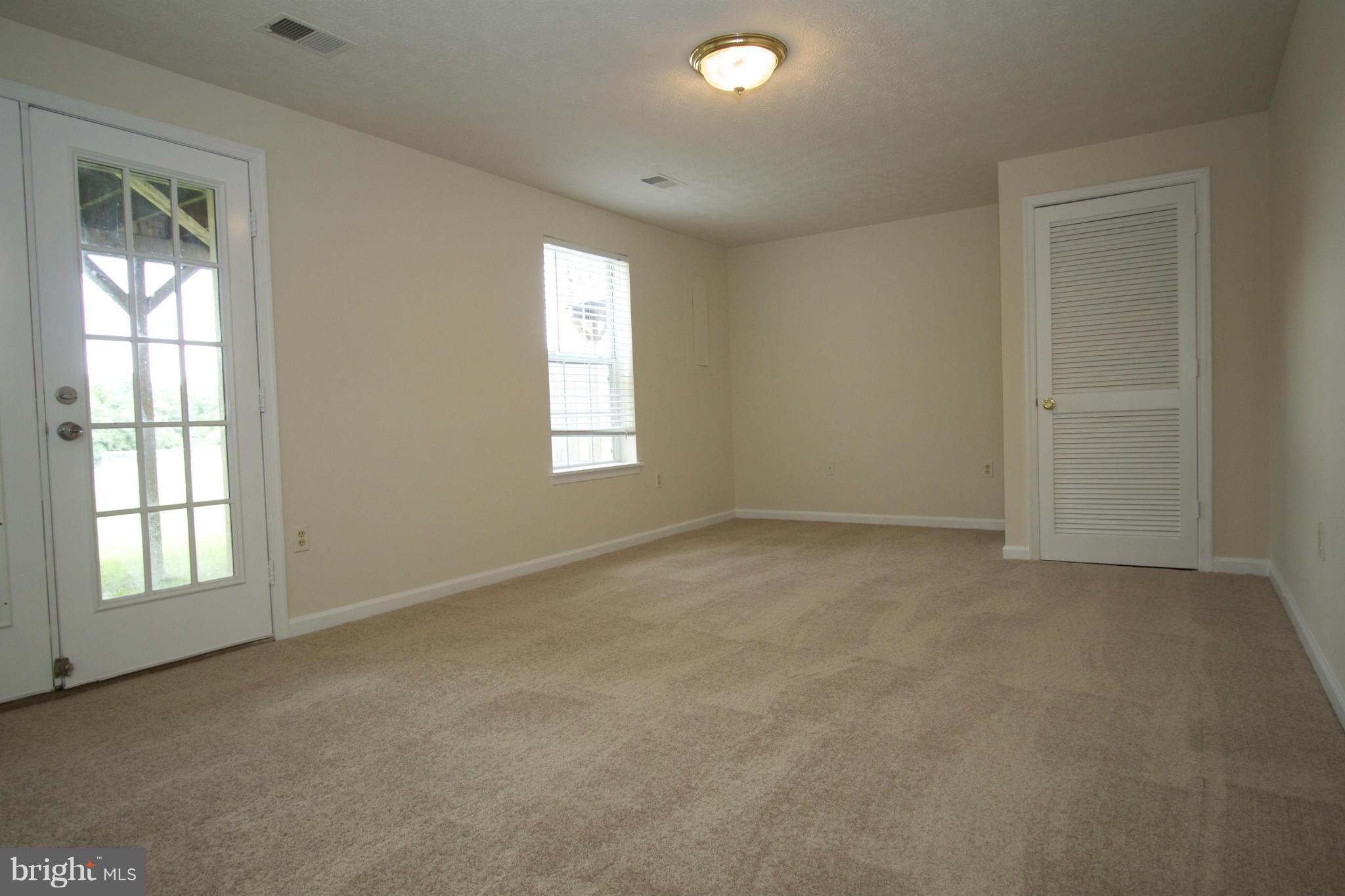 THE TOWNES OF PARK RIDGE - Residential