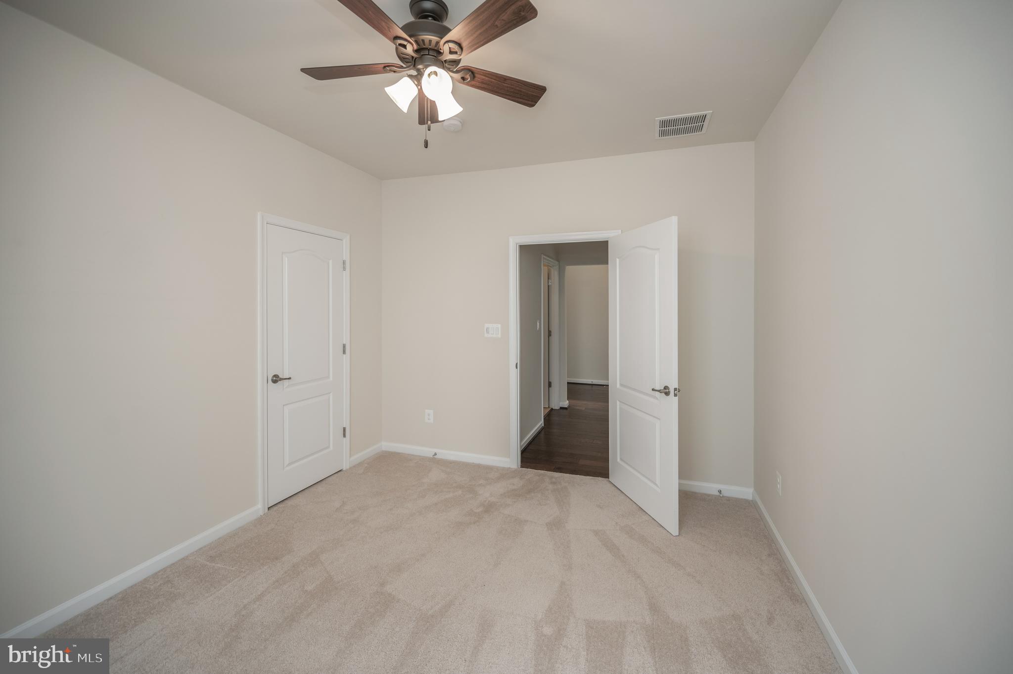 VIRGINIA HERITAGE AT LEE'S PARK - Residential