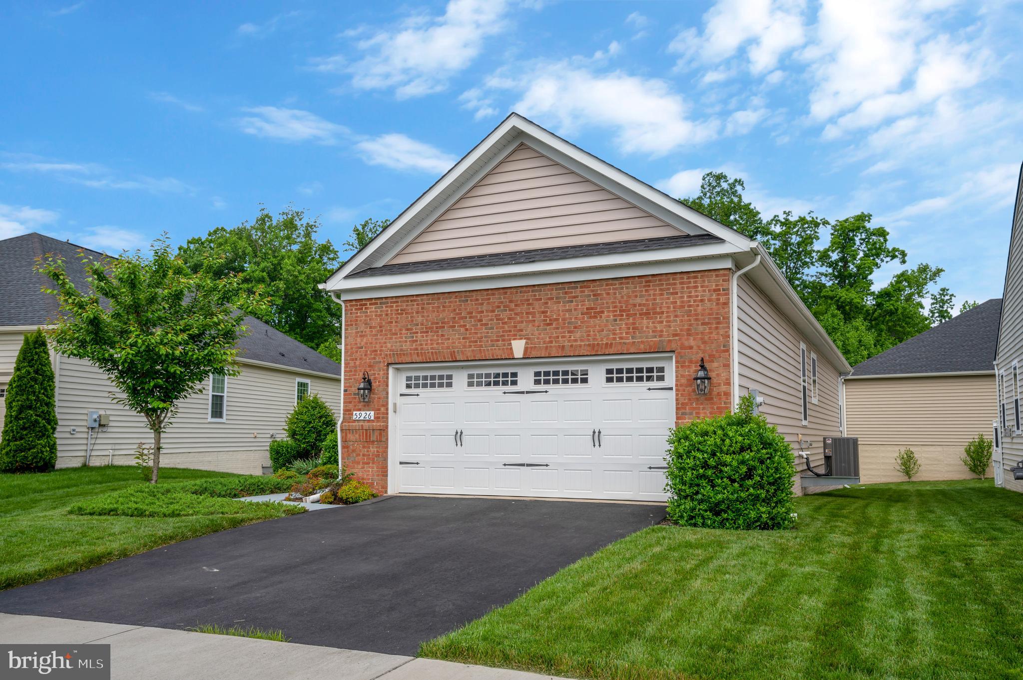 VIRGINIA HERITAGE AT LEE'S PARK - Residential