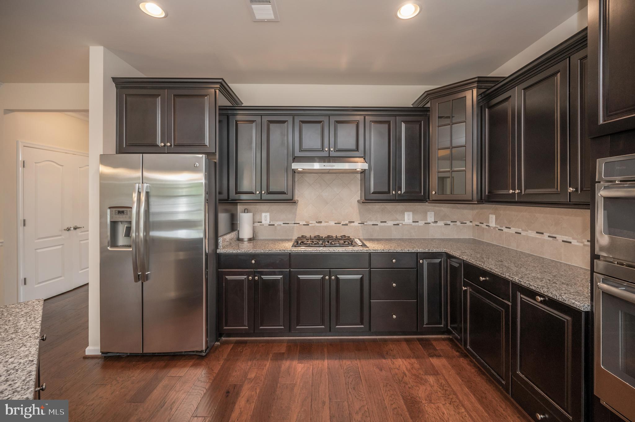 VIRGINIA HERITAGE AT LEE'S PARK - Residential