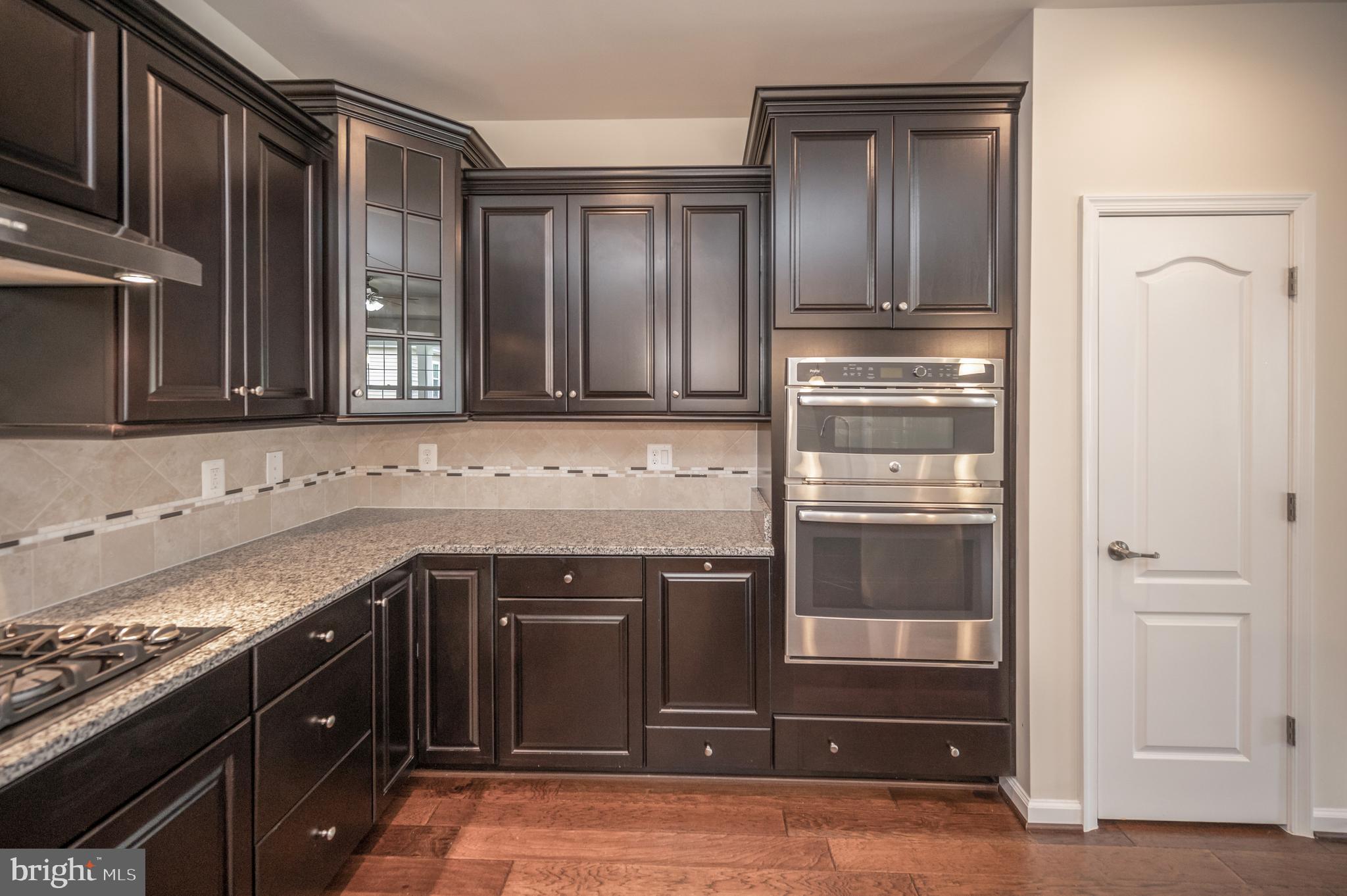 VIRGINIA HERITAGE AT LEE'S PARK - Residential