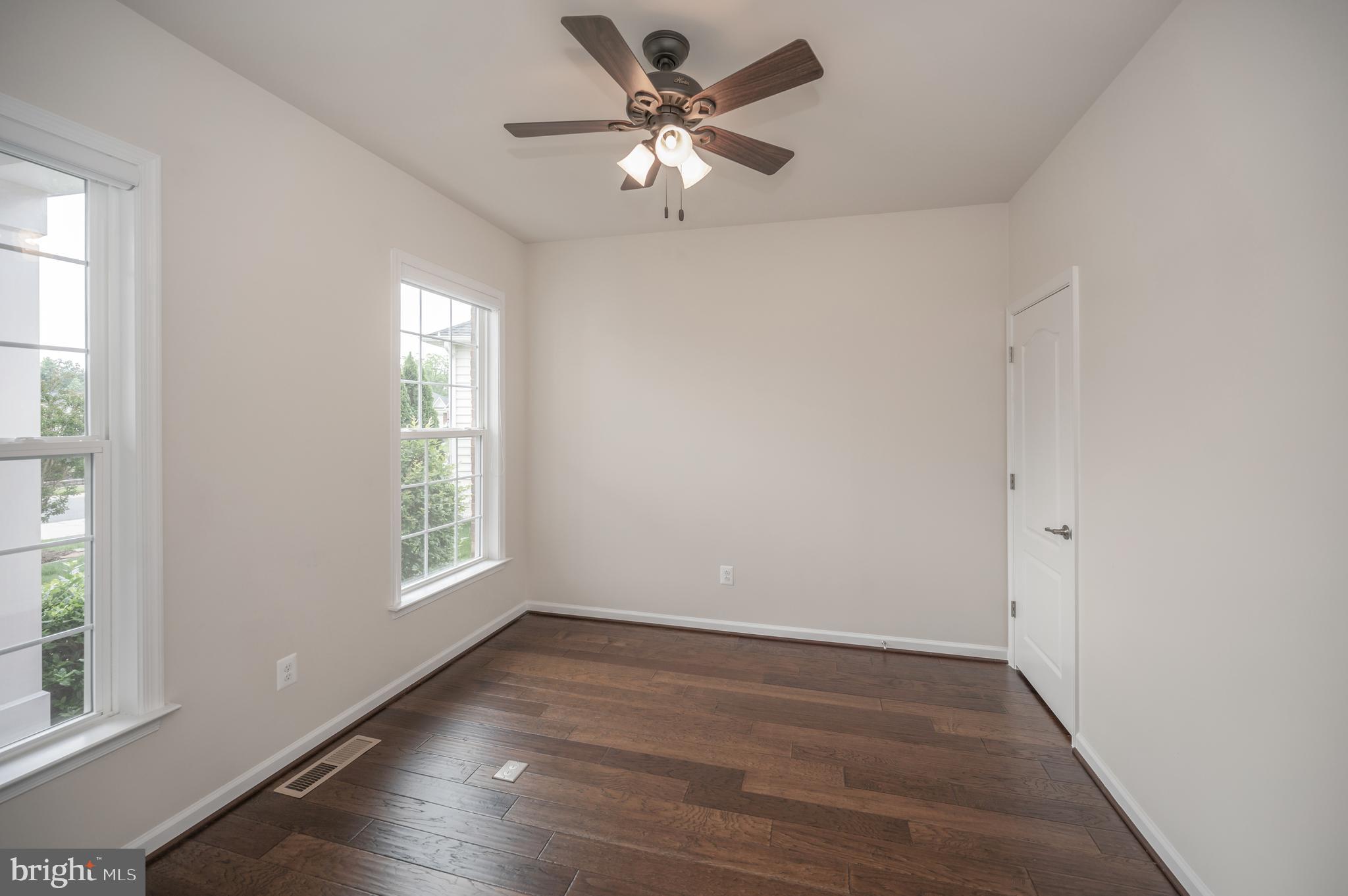 VIRGINIA HERITAGE AT LEE'S PARK - Residential