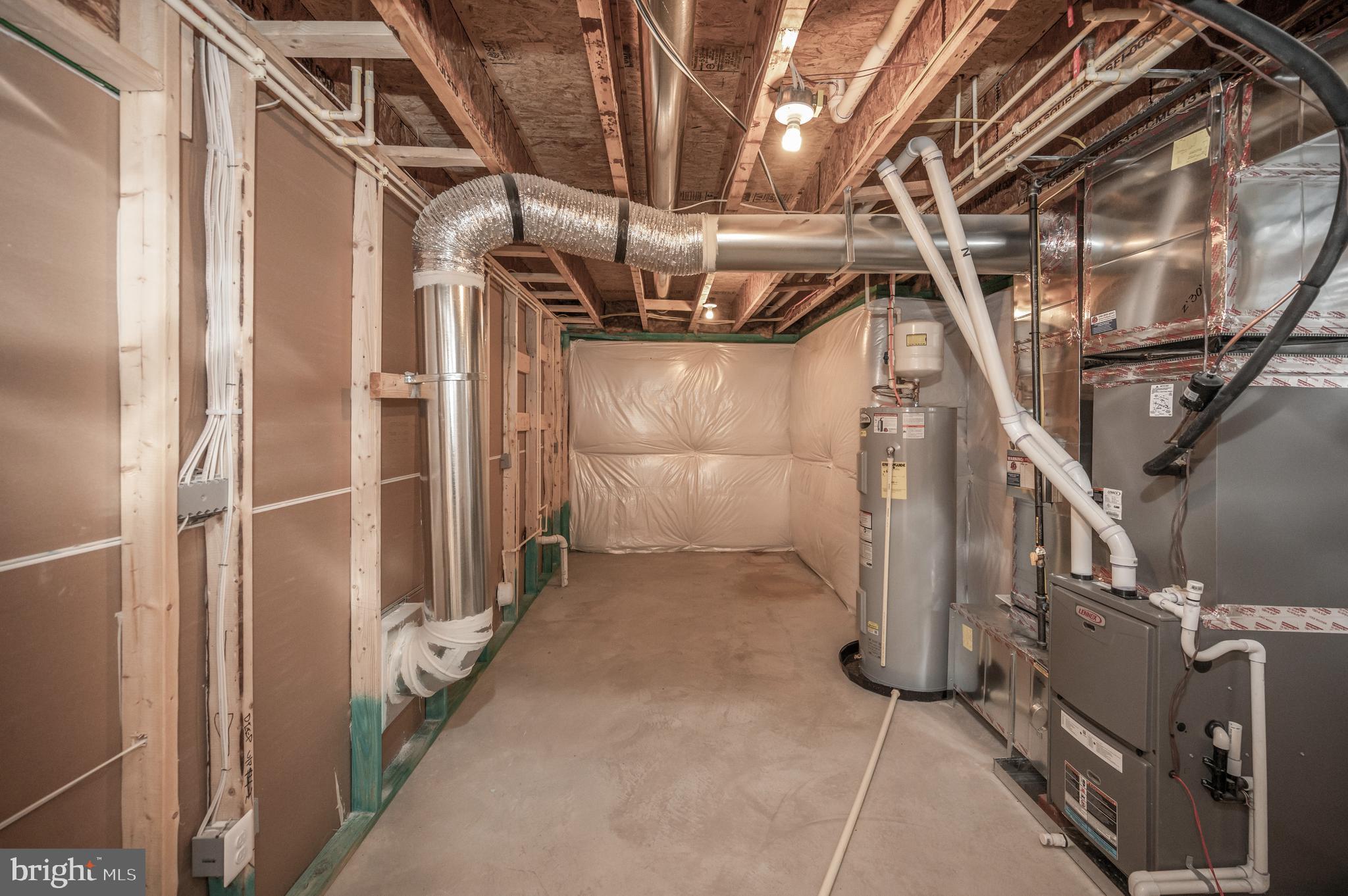 VIRGINIA HERITAGE AT LEE'S PARK - Residential