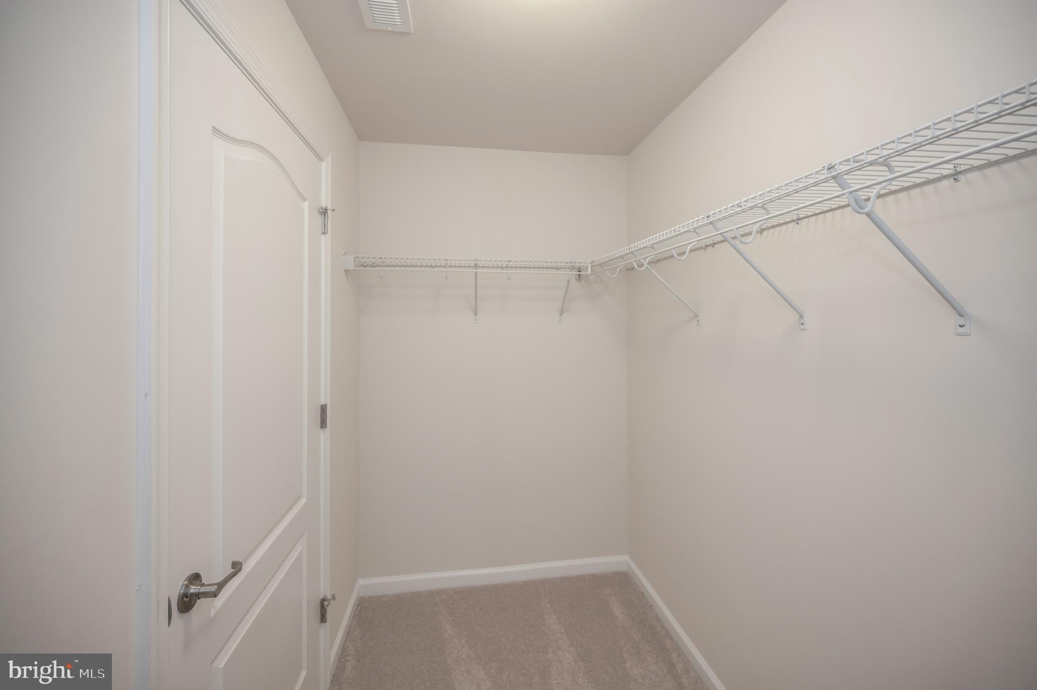 VIRGINIA HERITAGE AT LEE'S PARK - Residential