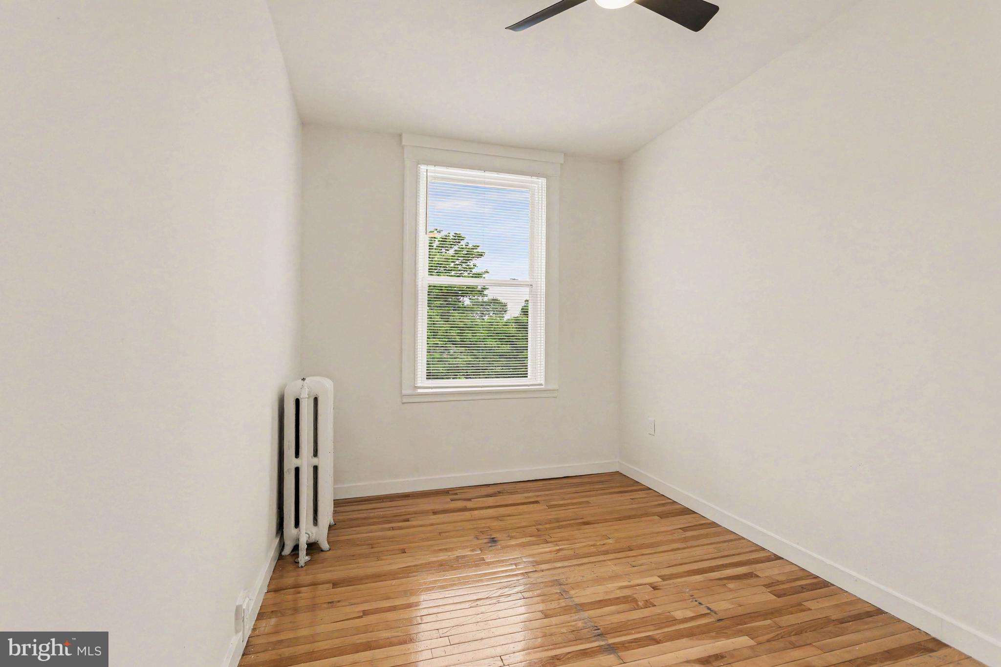 MONTEBELLO - Residential