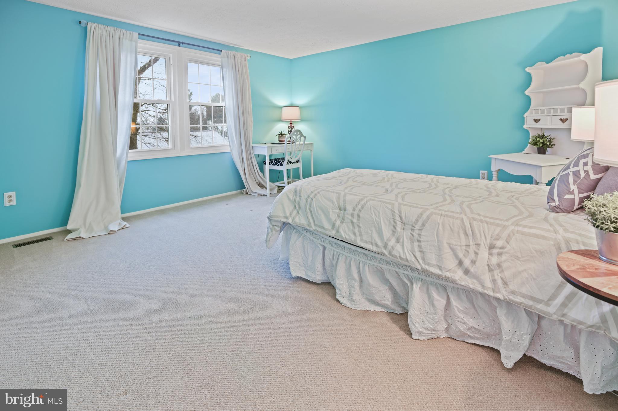 GLADE MANOR - Residential