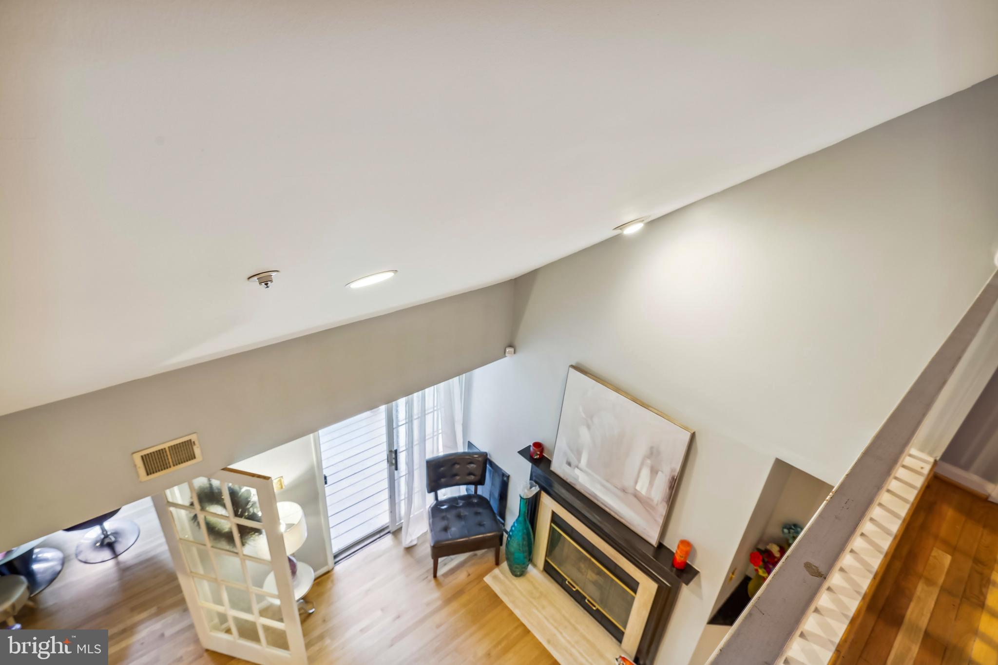 LAKE POINTE AT TOWN CENTER - Residential