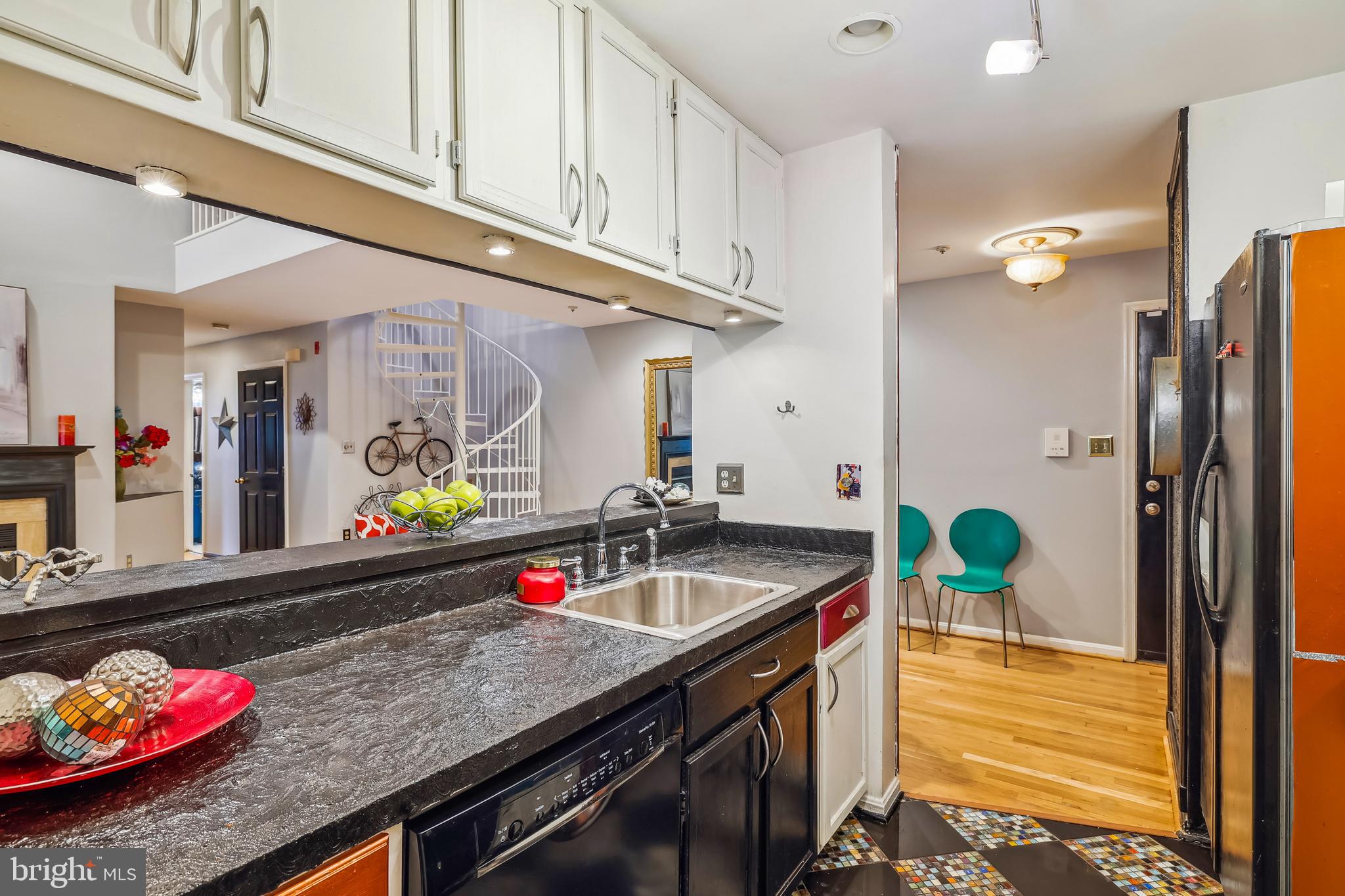 LAKE POINTE AT TOWN CENTER - Residential