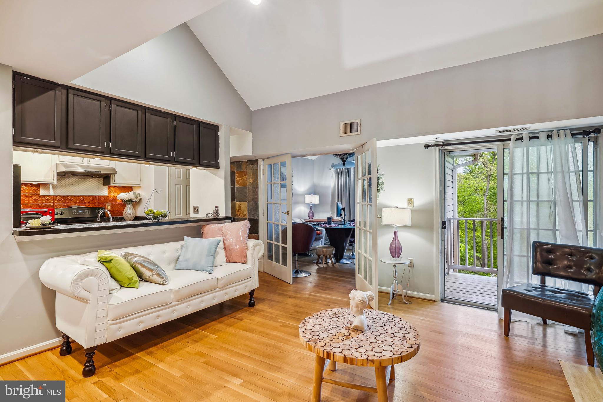 LAKE POINTE AT TOWN CENTER - Residential