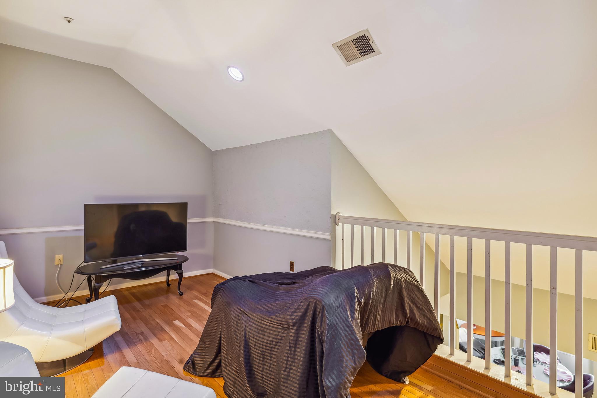 LAKE POINTE AT TOWN CENTER - Residential