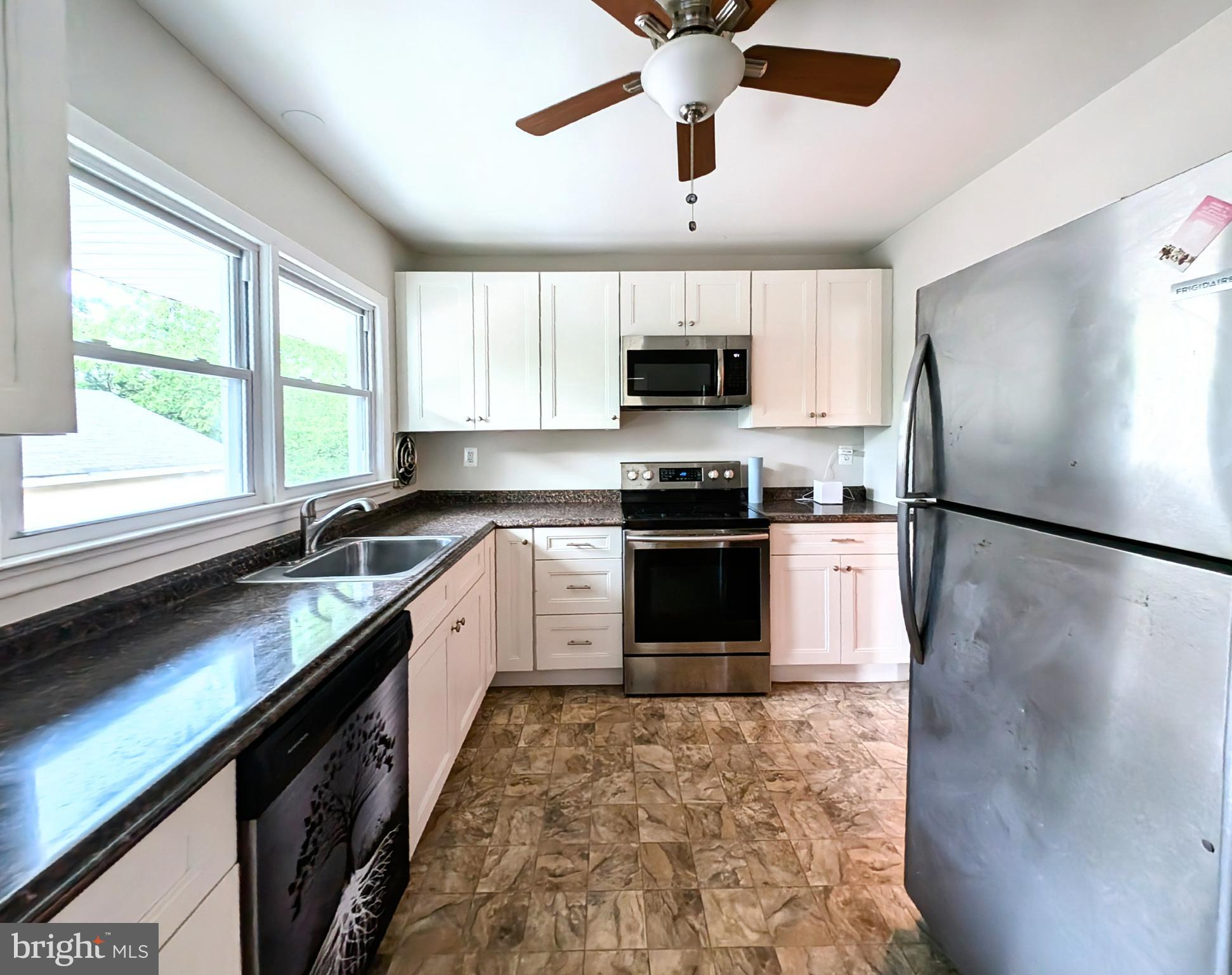 PERRYVILLE - Residential