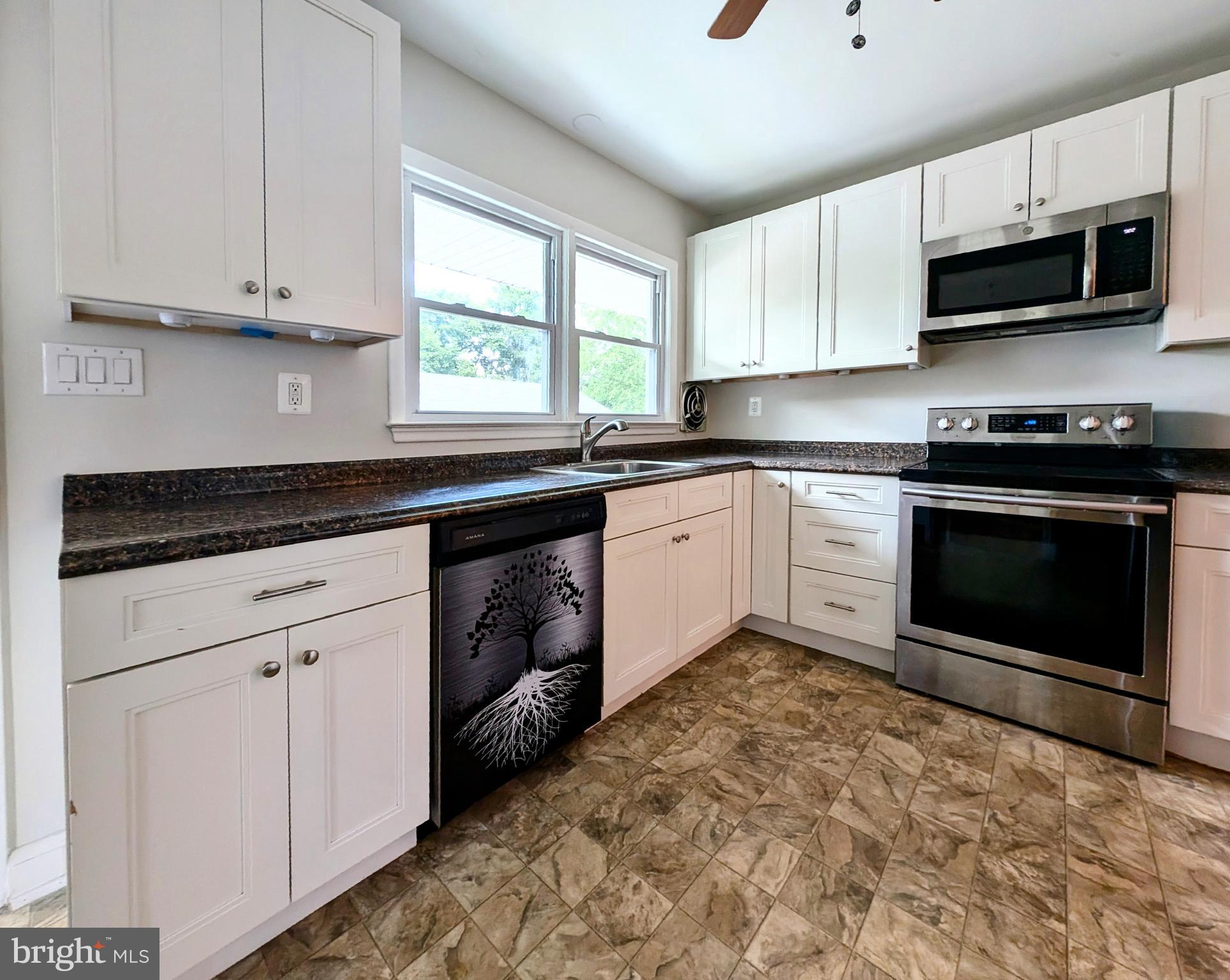 PERRYVILLE - Residential