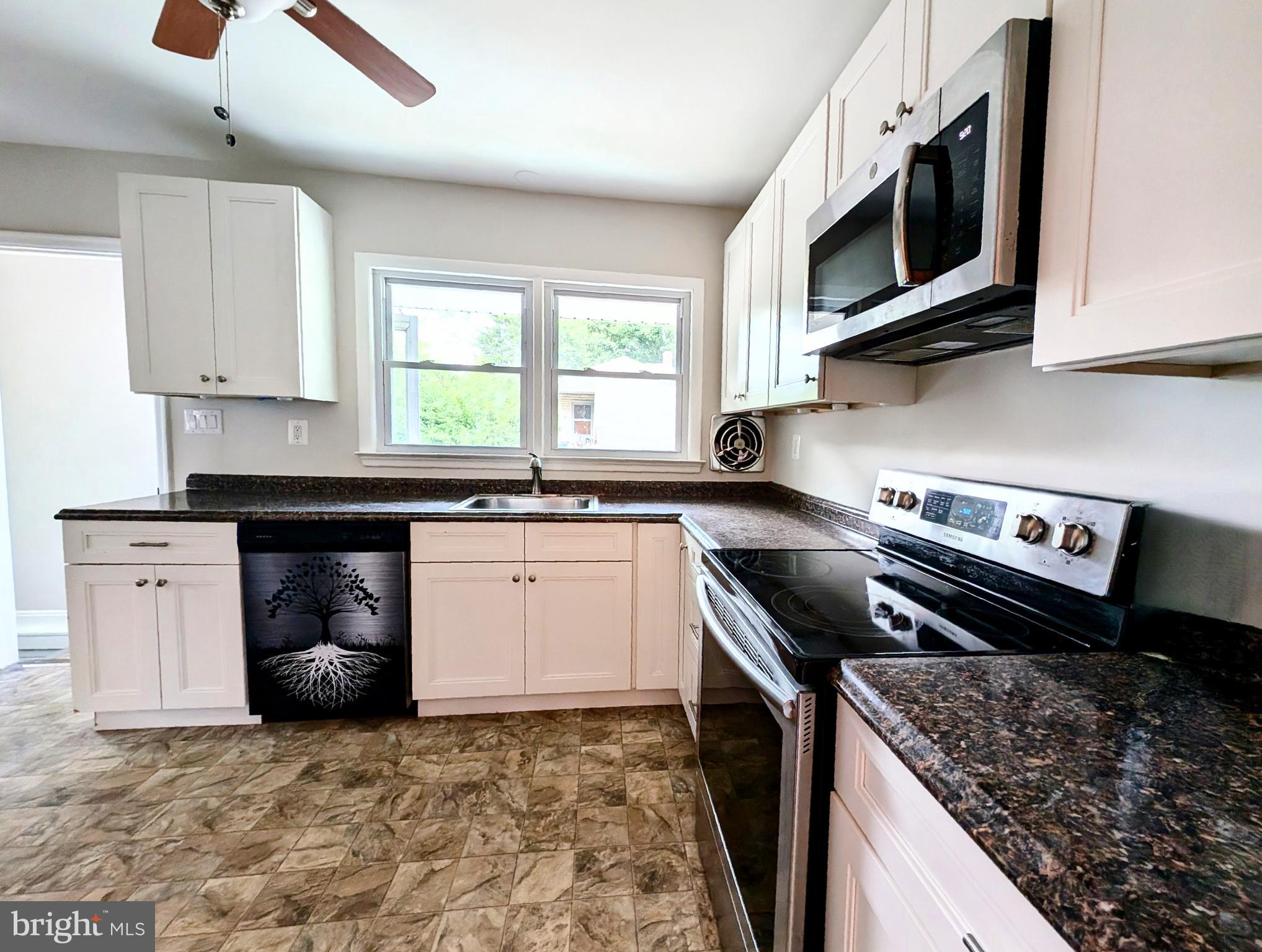 PERRYVILLE - Residential