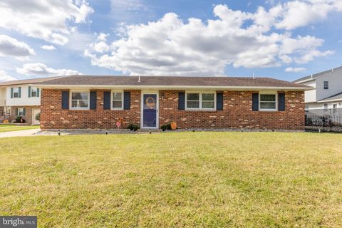 Photo of 4 Reyburn Court, BEAR, DE 19701 (MLS # DENC2090288)
