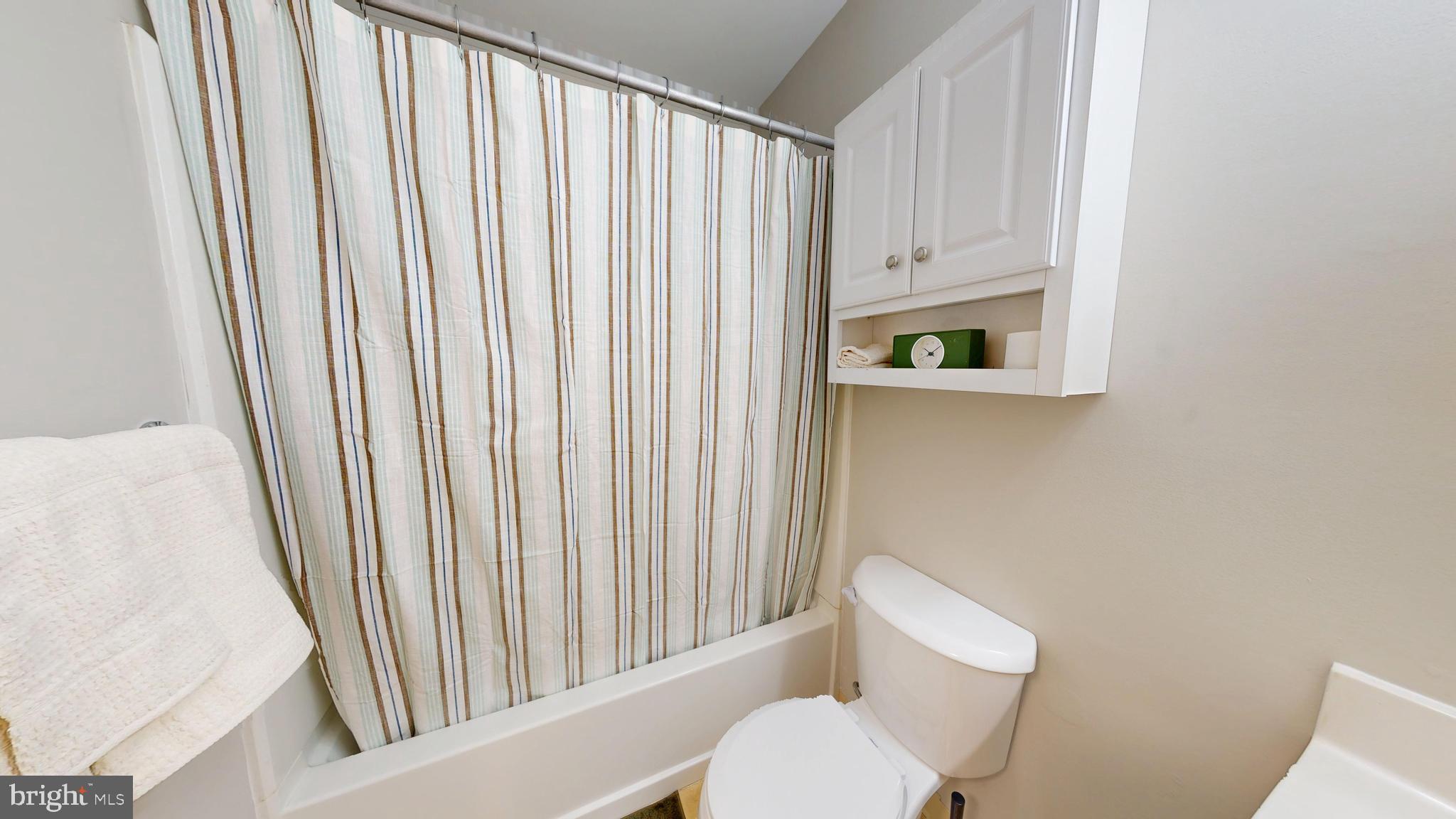 WALNUT BANK FARMS - Residential