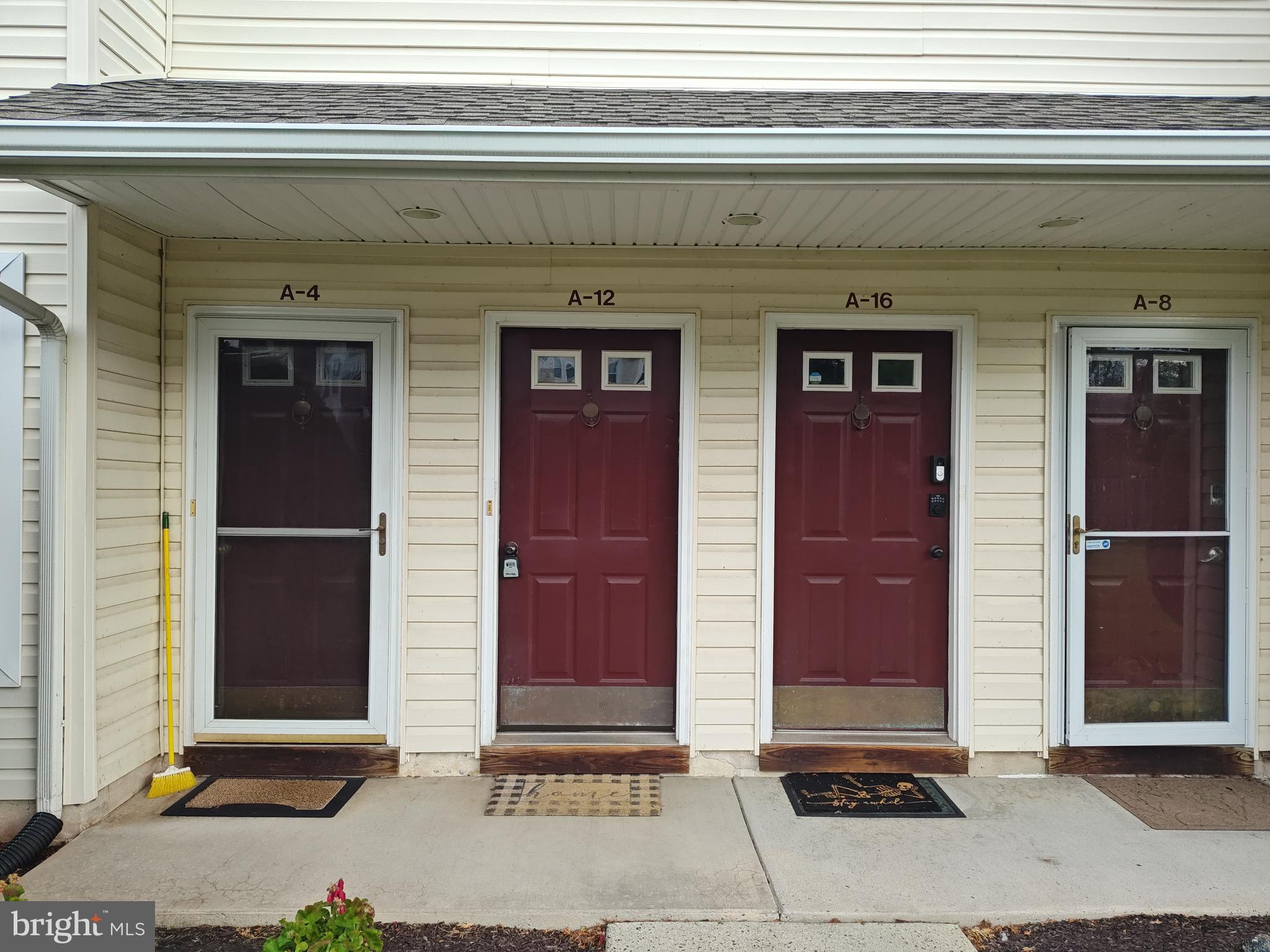 WALNUT BANK FARMS - Residential