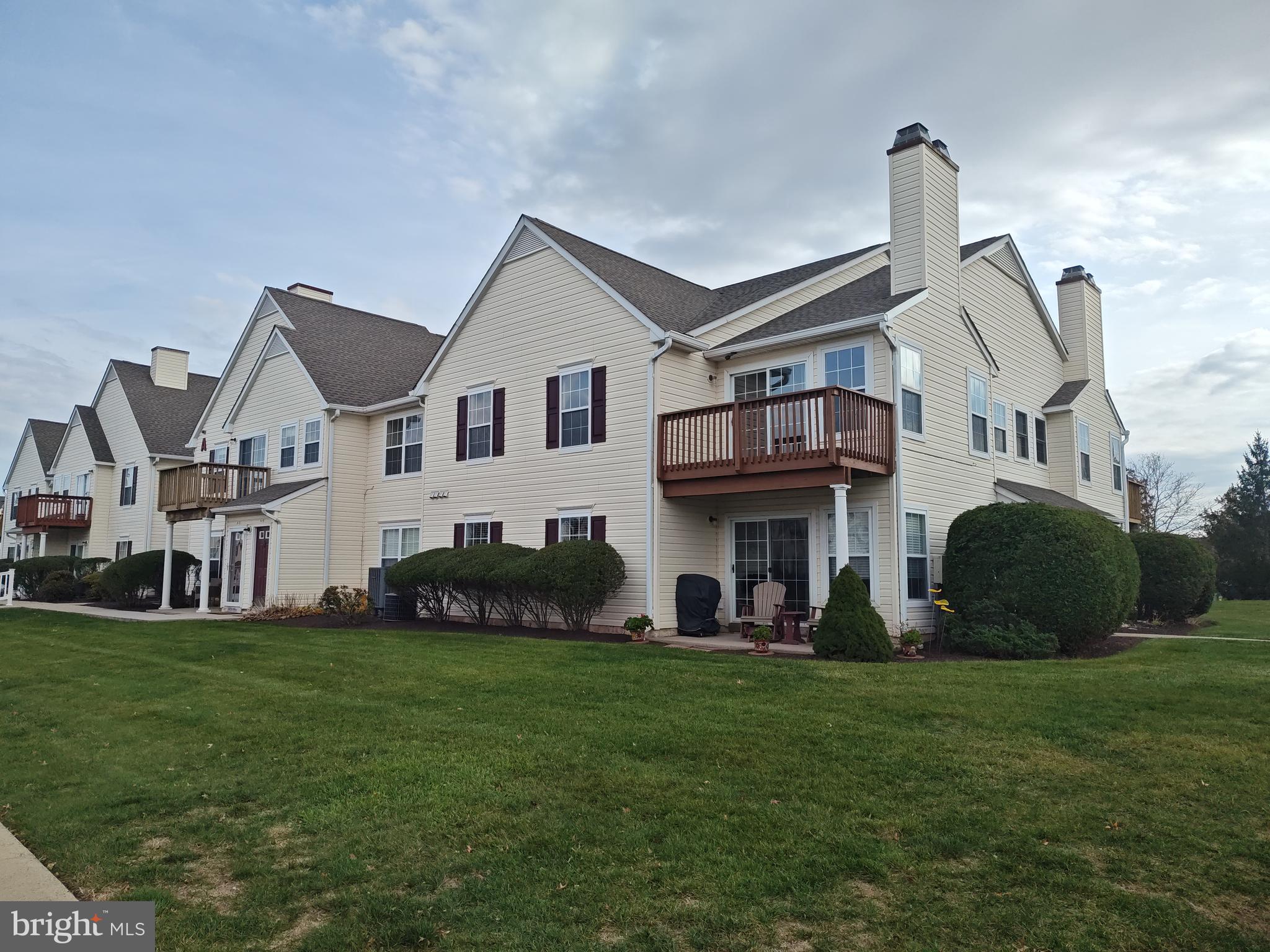 WALNUT BANK FARMS - Residential