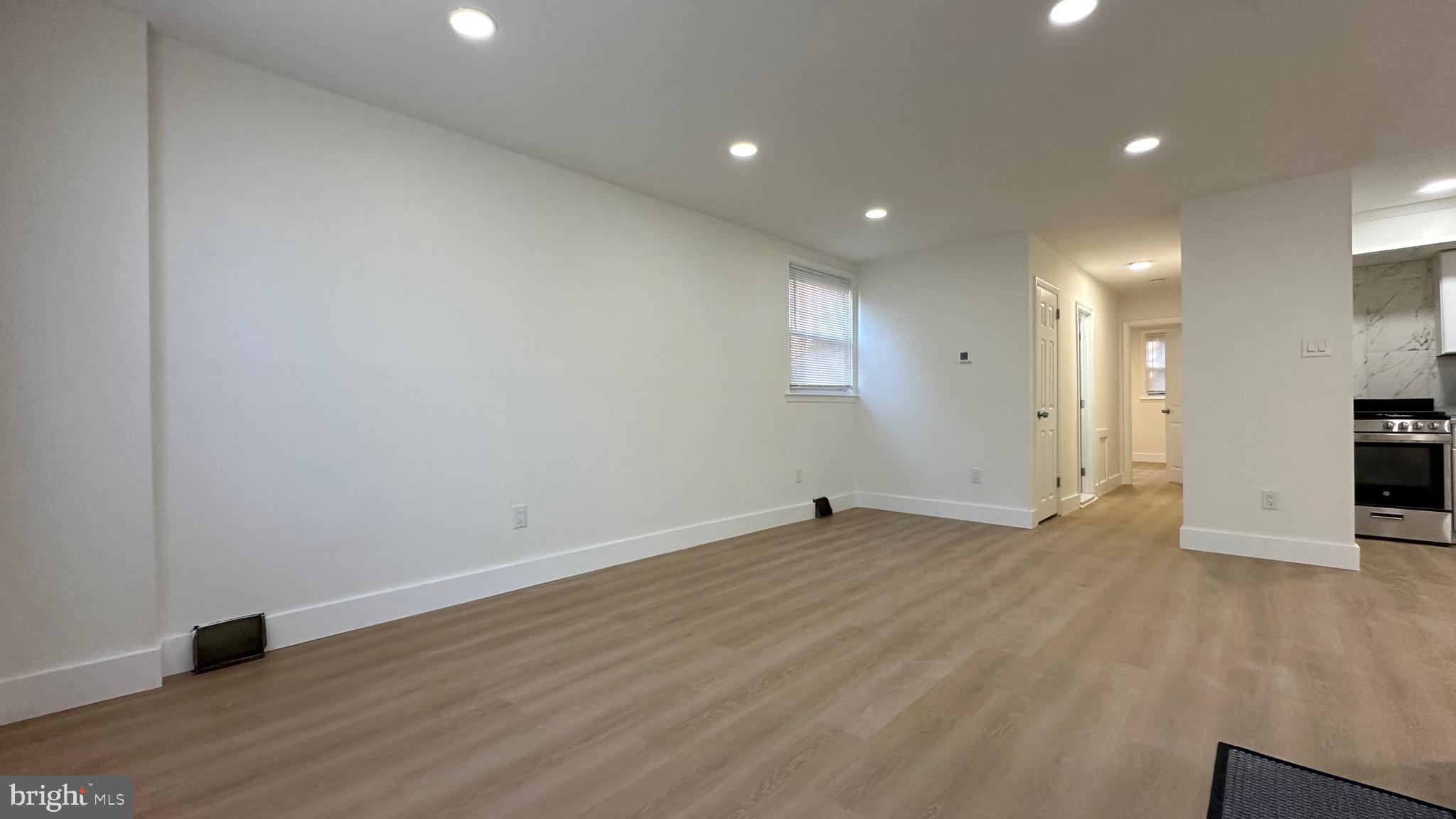 ROXBOROUGH - Residential Lease