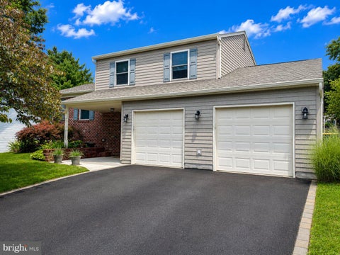Homes For Sale - 21 Alscot Lane<br/> LANGHORNE, PA 19047