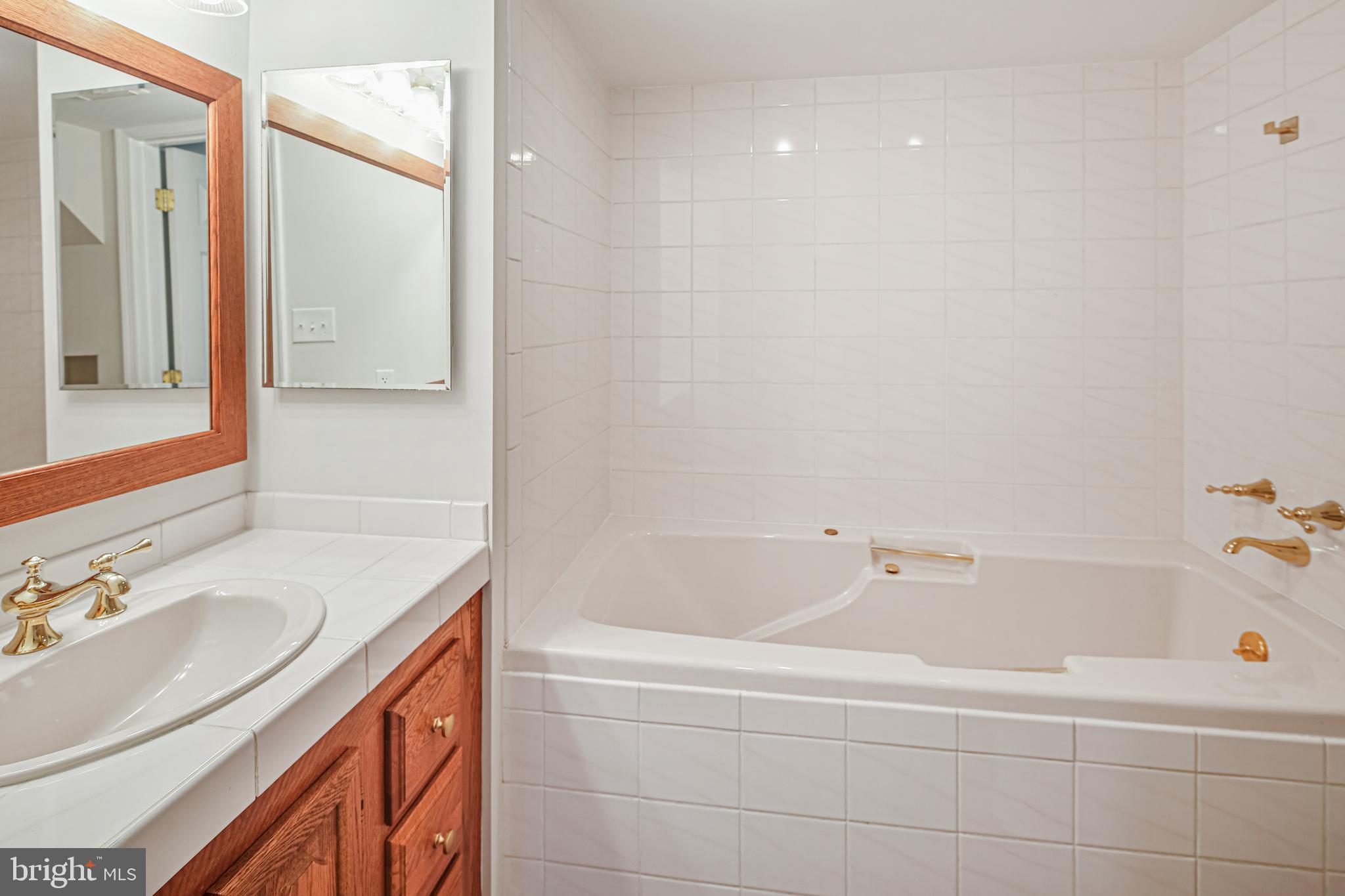 VILLAGE OF KINGS CONTRIVANCE - Residential