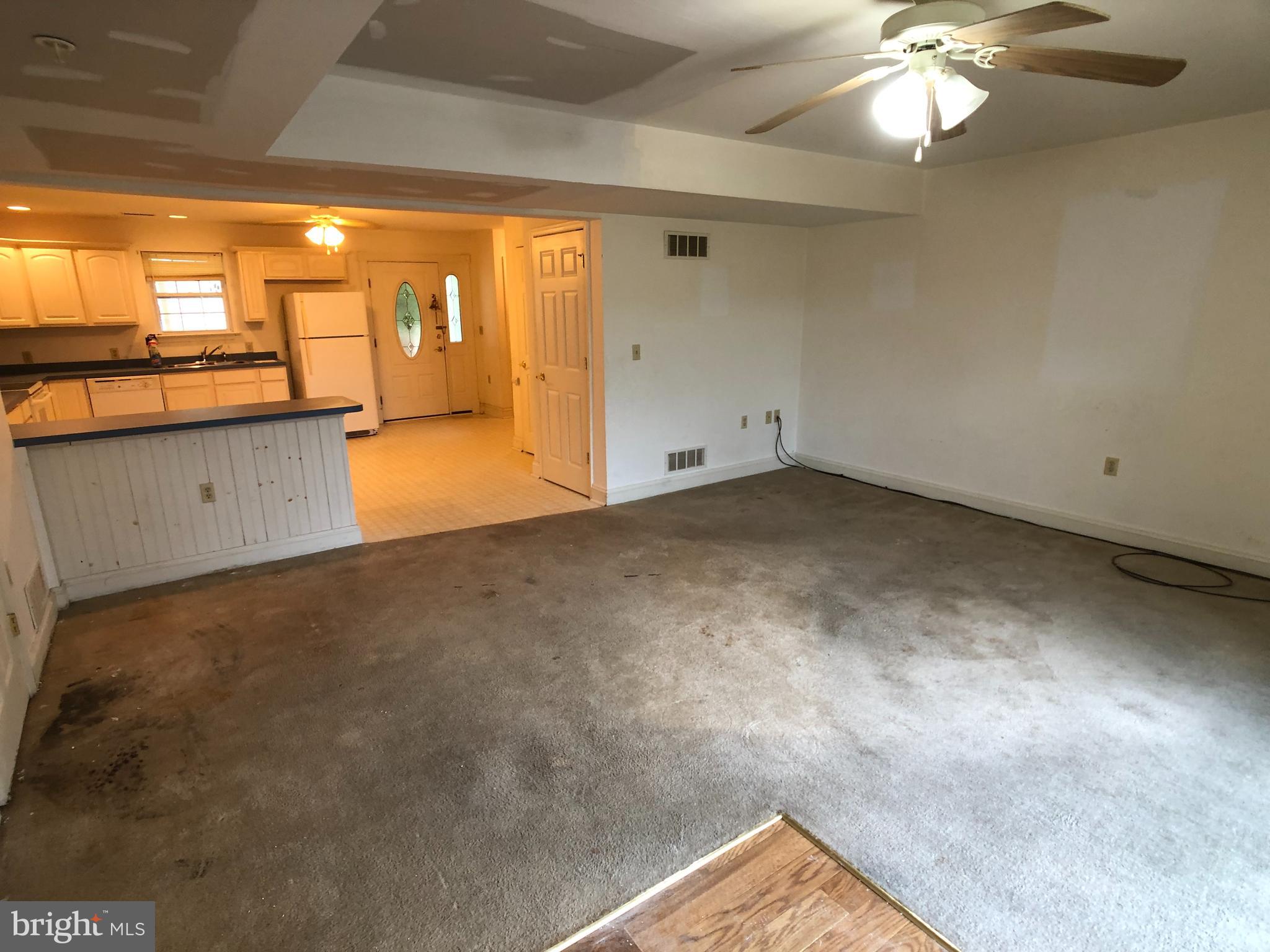 SUNSET N TOWNHOUSE - Residential