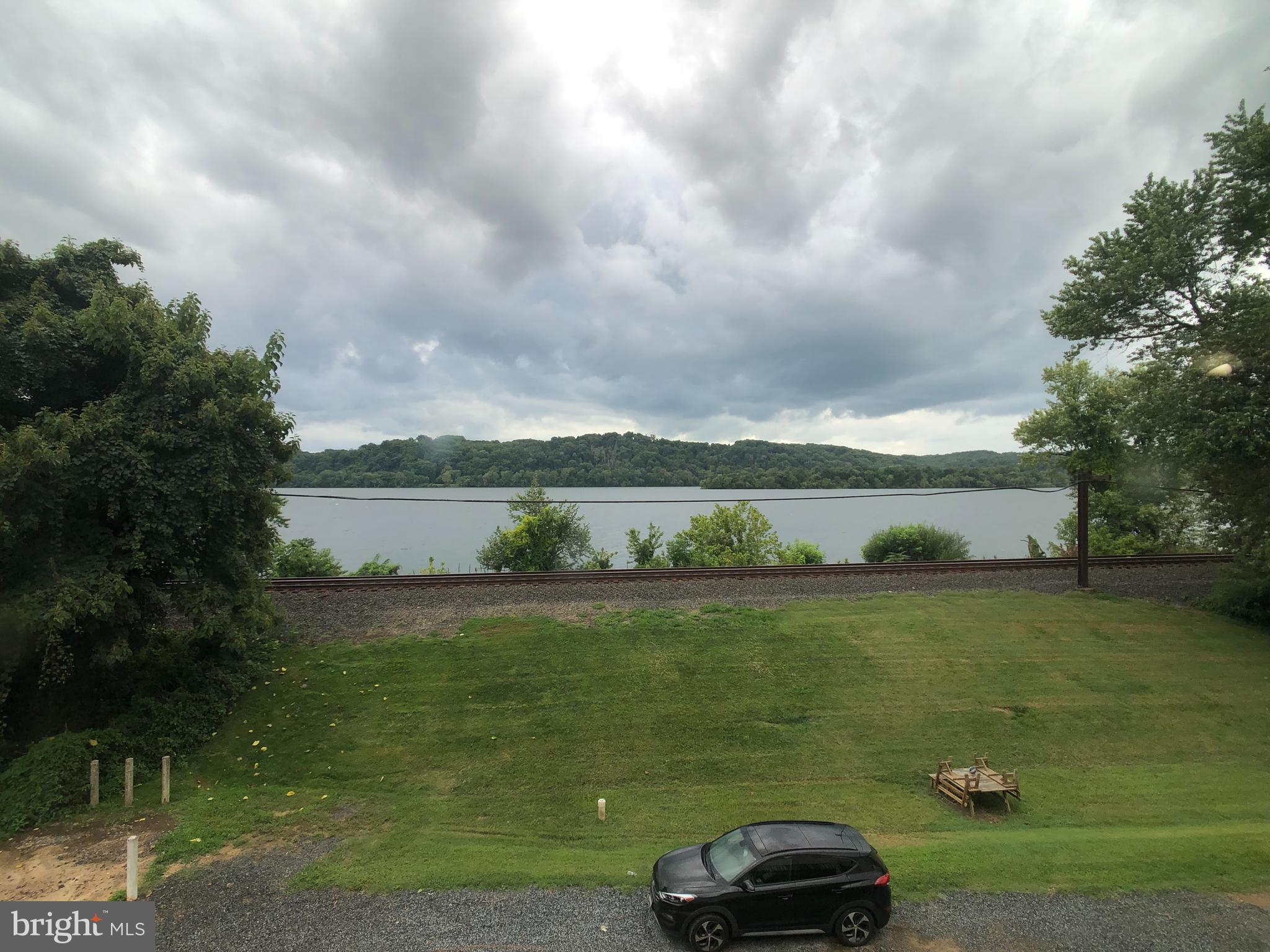 SUNSET N TOWNHOUSE - Residential