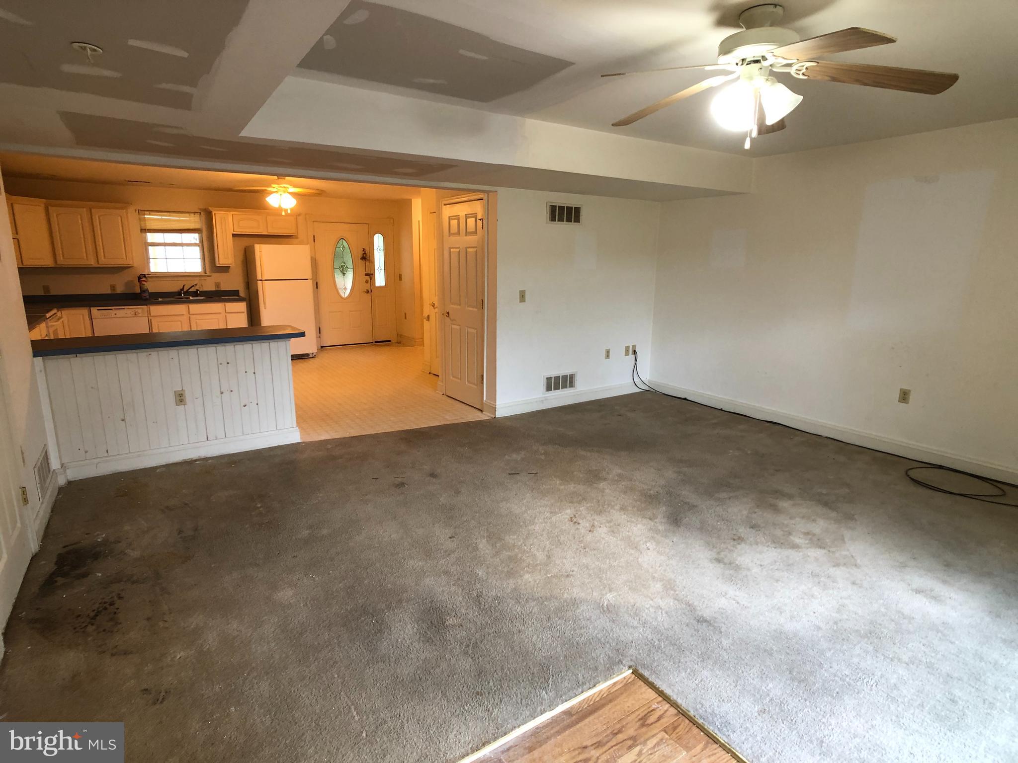 SUNSET N TOWNHOUSE - Residential