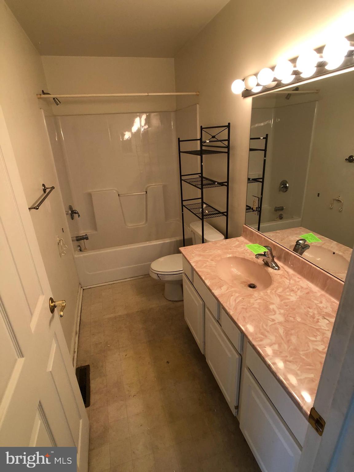 SUNSET N TOWNHOUSE - Residential