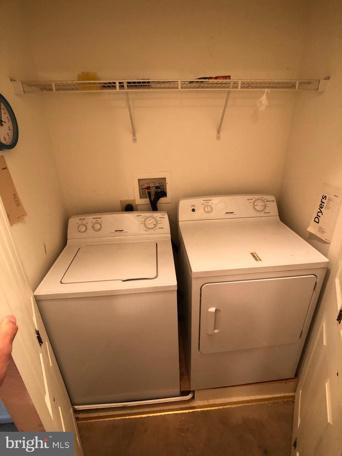 SUNSET N TOWNHOUSE - Residential