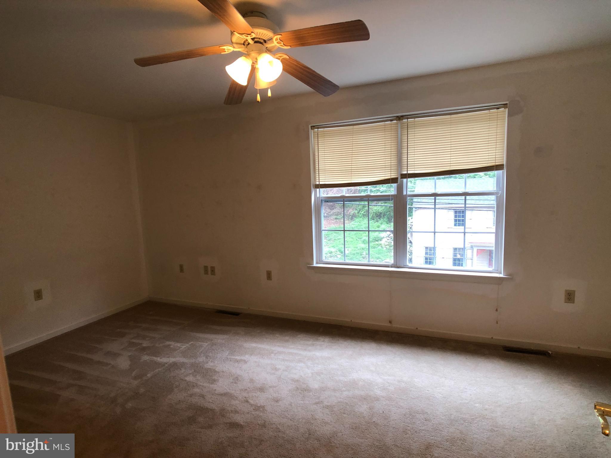 SUNSET N TOWNHOUSE - Residential