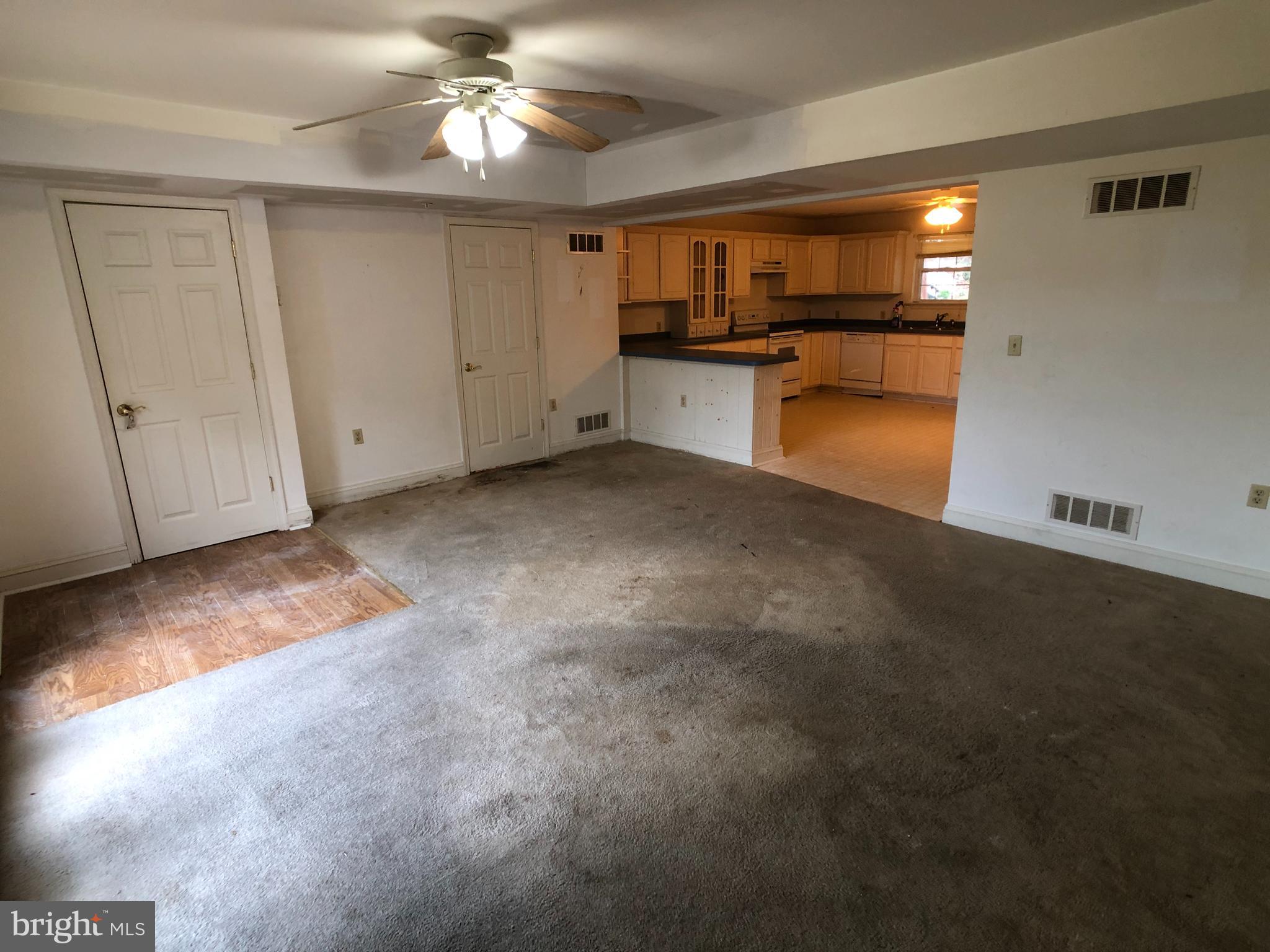 SUNSET N TOWNHOUSE - Residential