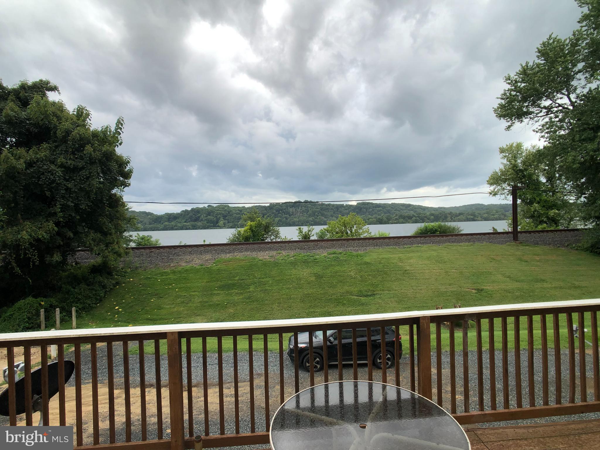 SUNSET N TOWNHOUSE - Residential