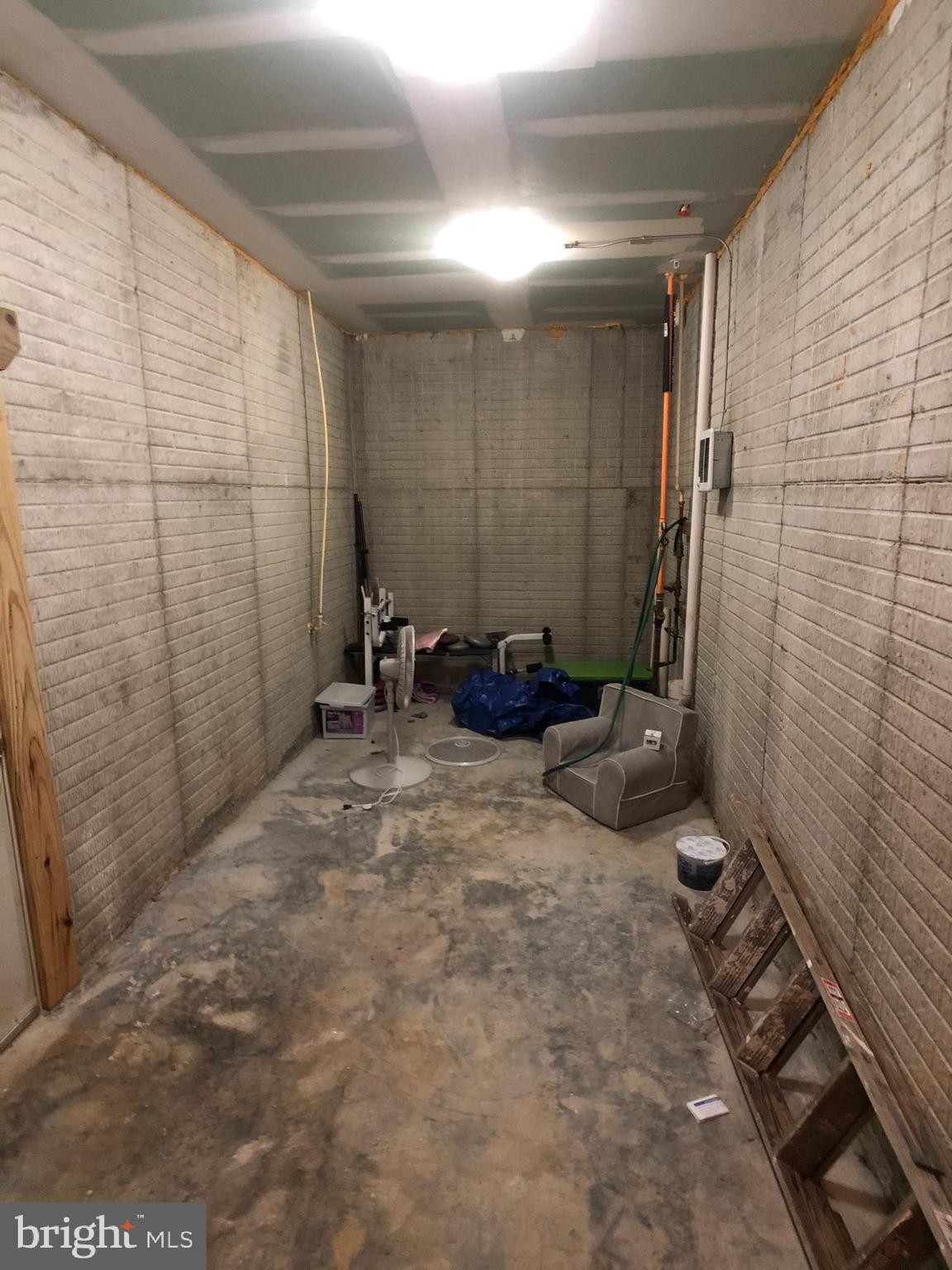 SUNSET N TOWNHOUSE - Residential