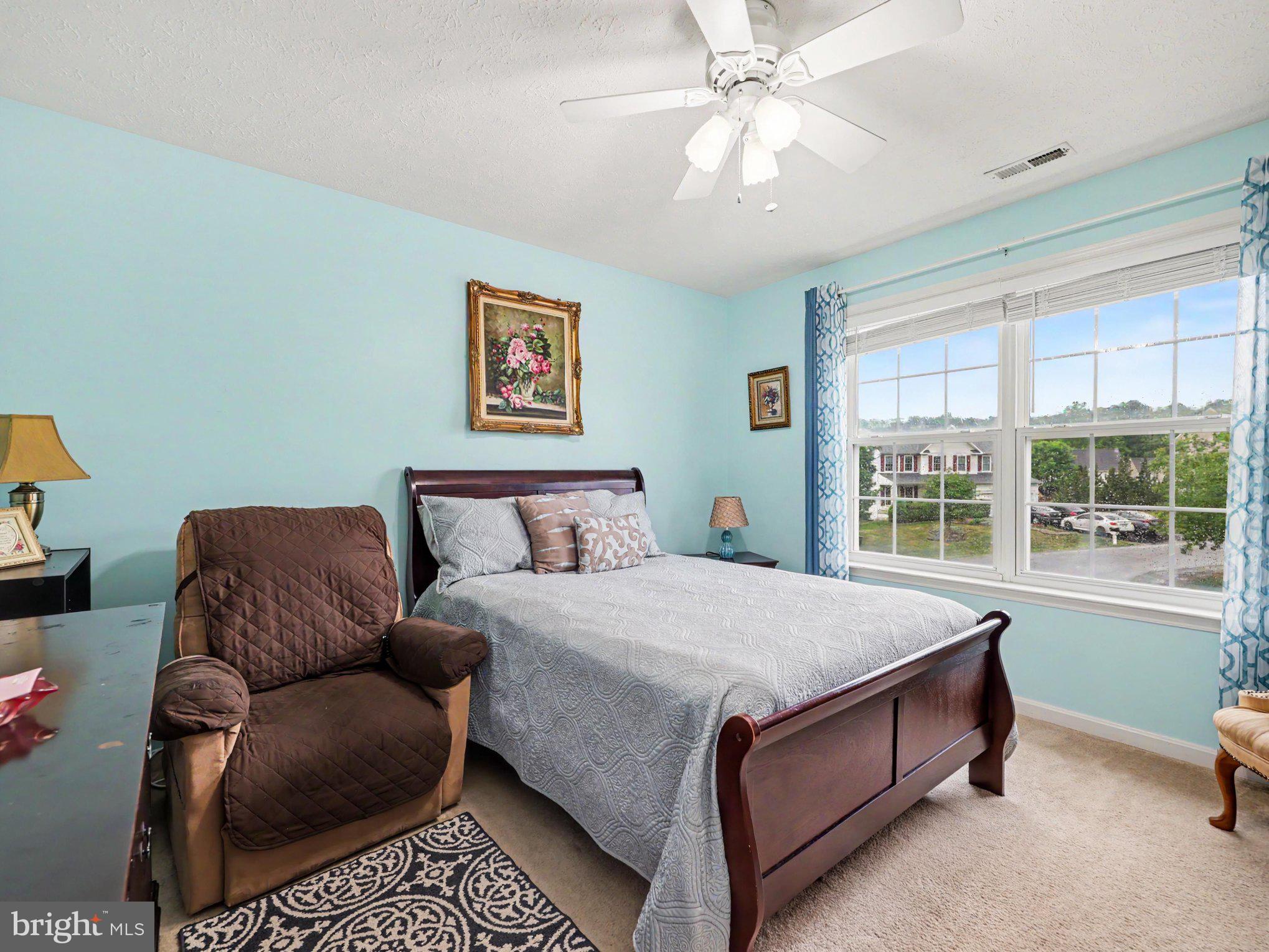 CROWN GRANT - Residential