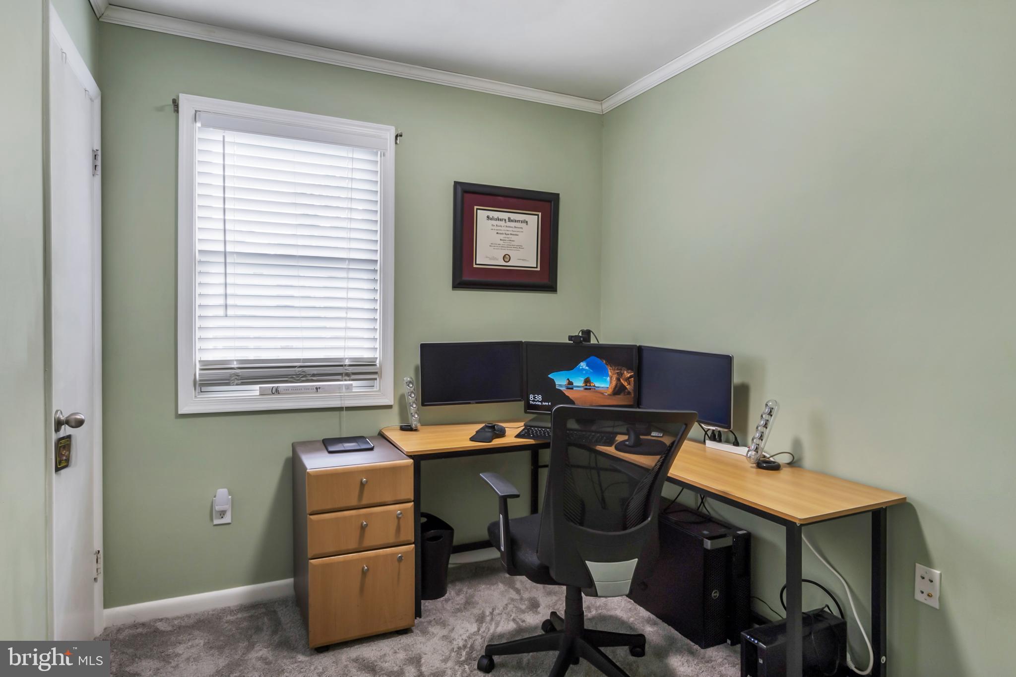 WOODLAND BEACH - Residential