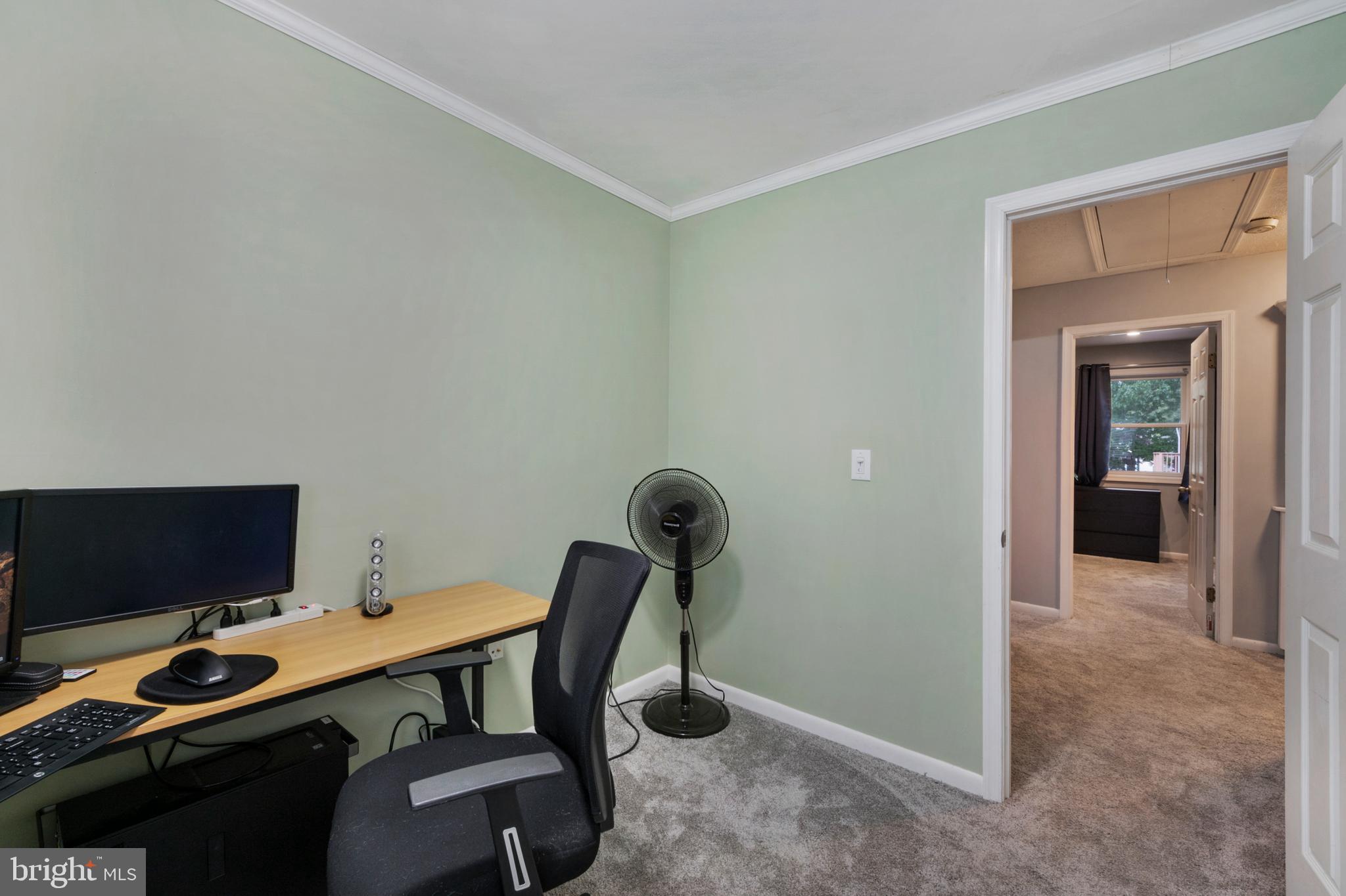 WOODLAND BEACH - Residential