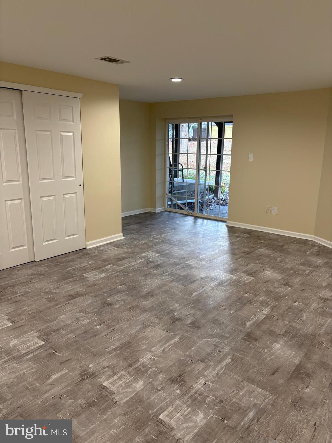 OXFORD CROSSING - Residential Lease