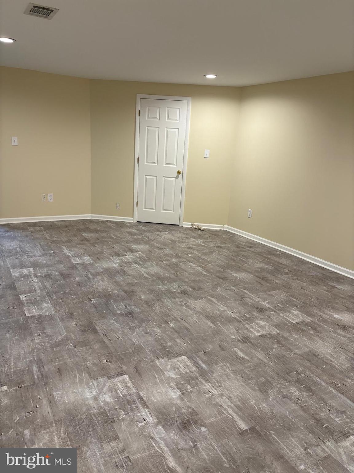 OXFORD CROSSING - Residential Lease