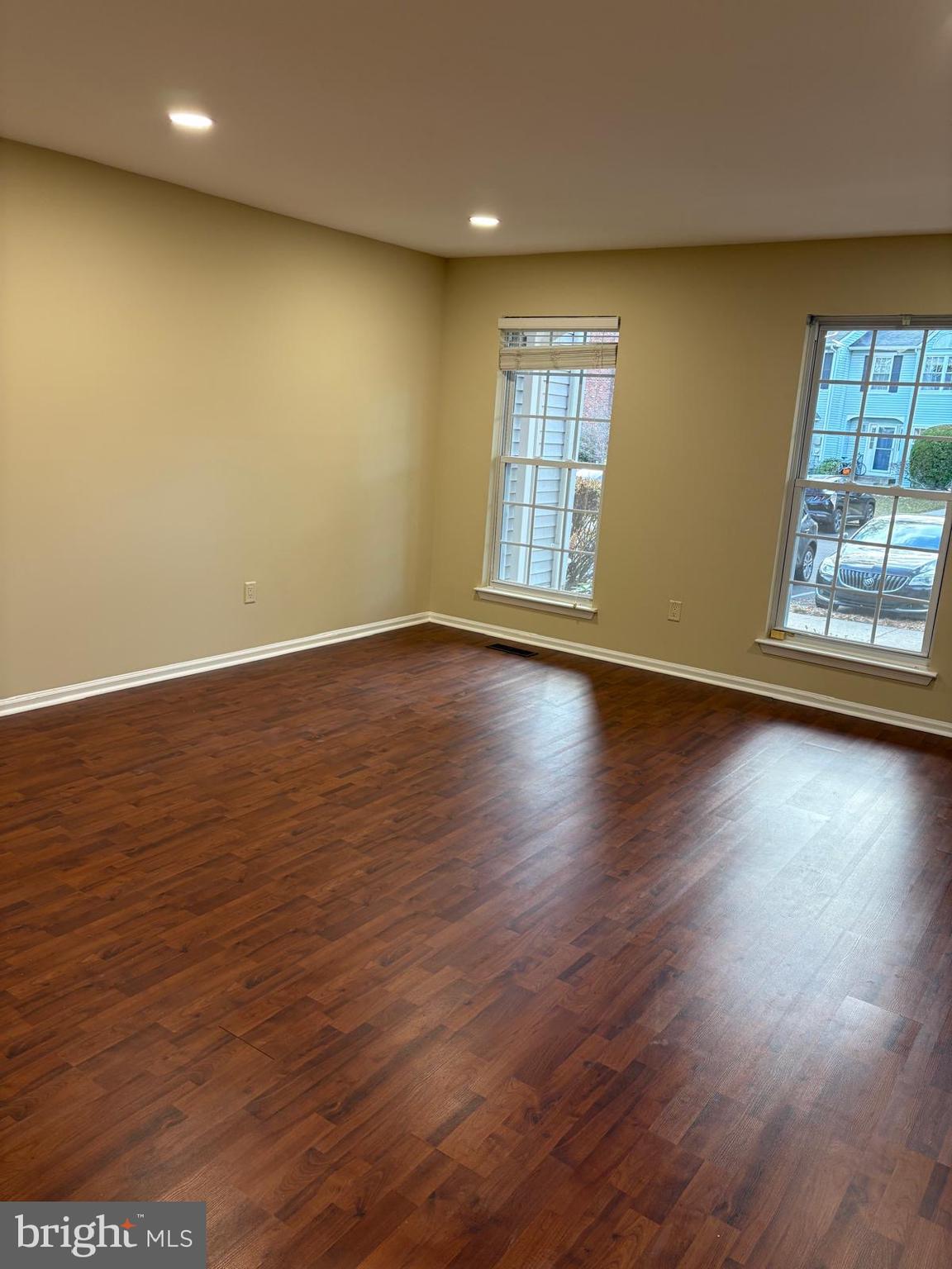 OXFORD CROSSING - Residential Lease