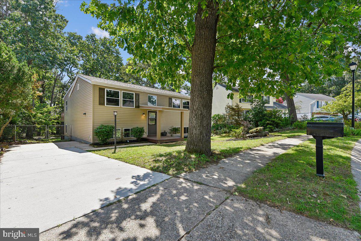 754 HYDE PARK DRIVE